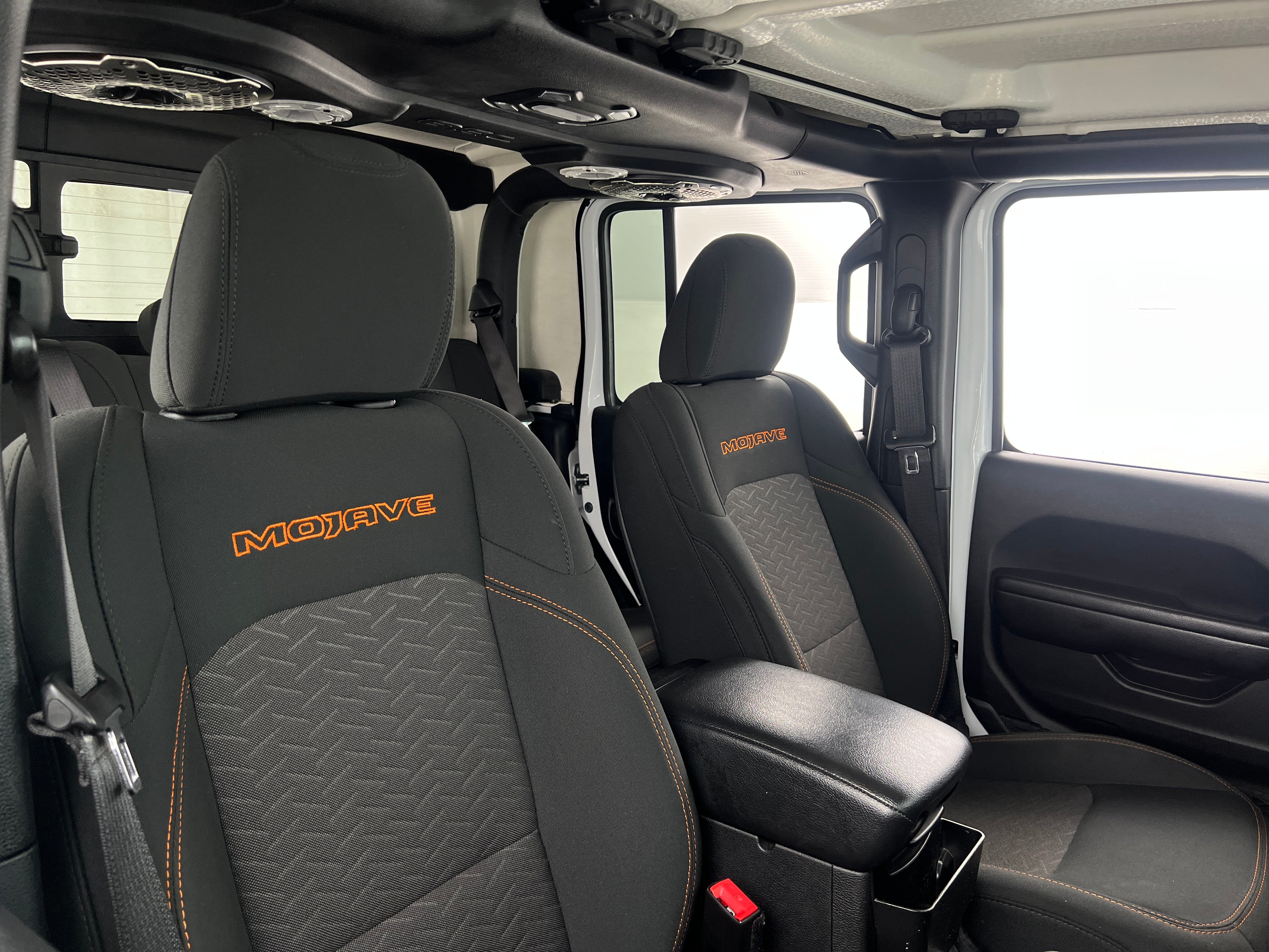 2020 Jeep Gladiator Mojave 2
