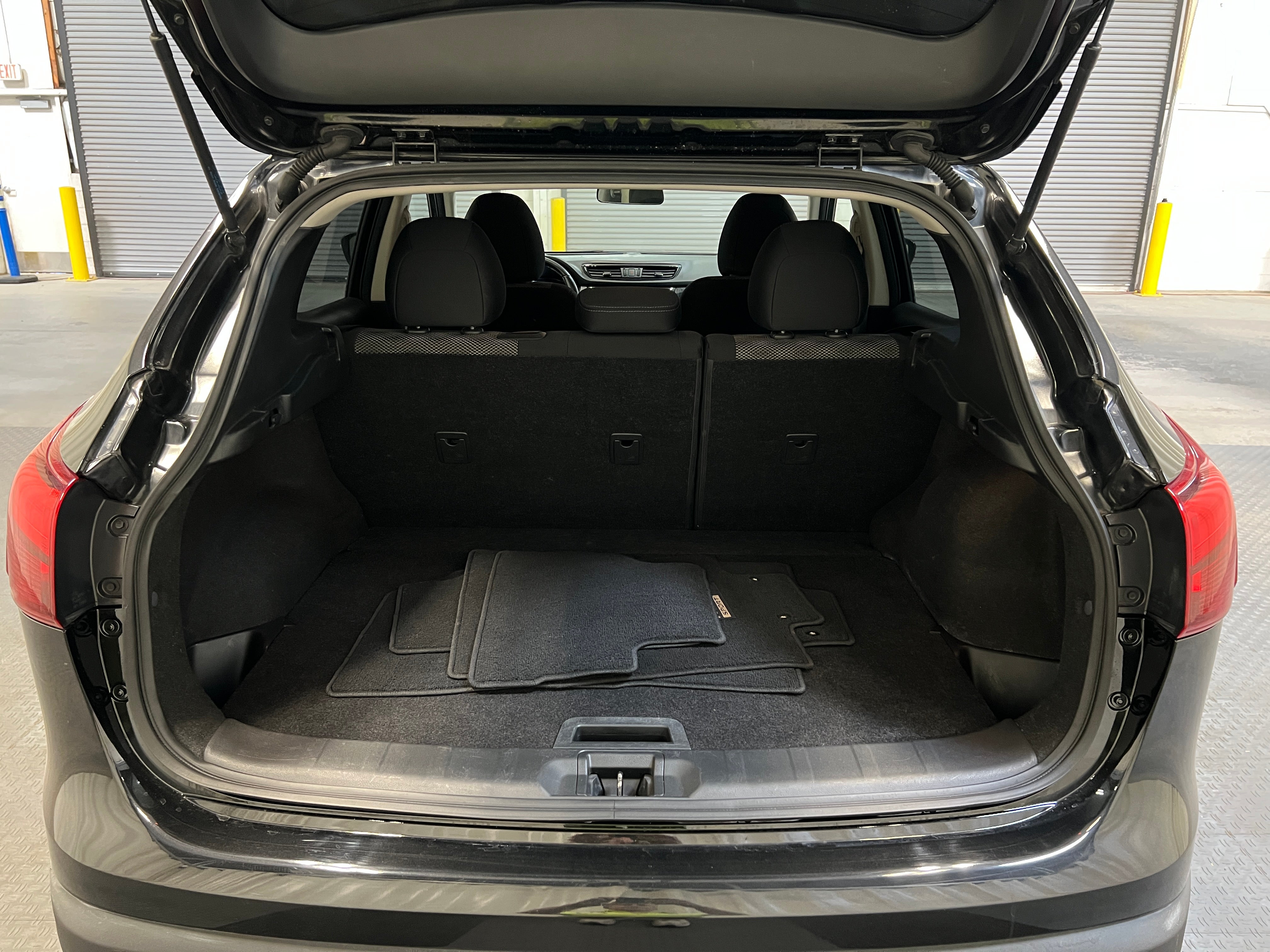 2017 Nissan Rogue Sport SV 7