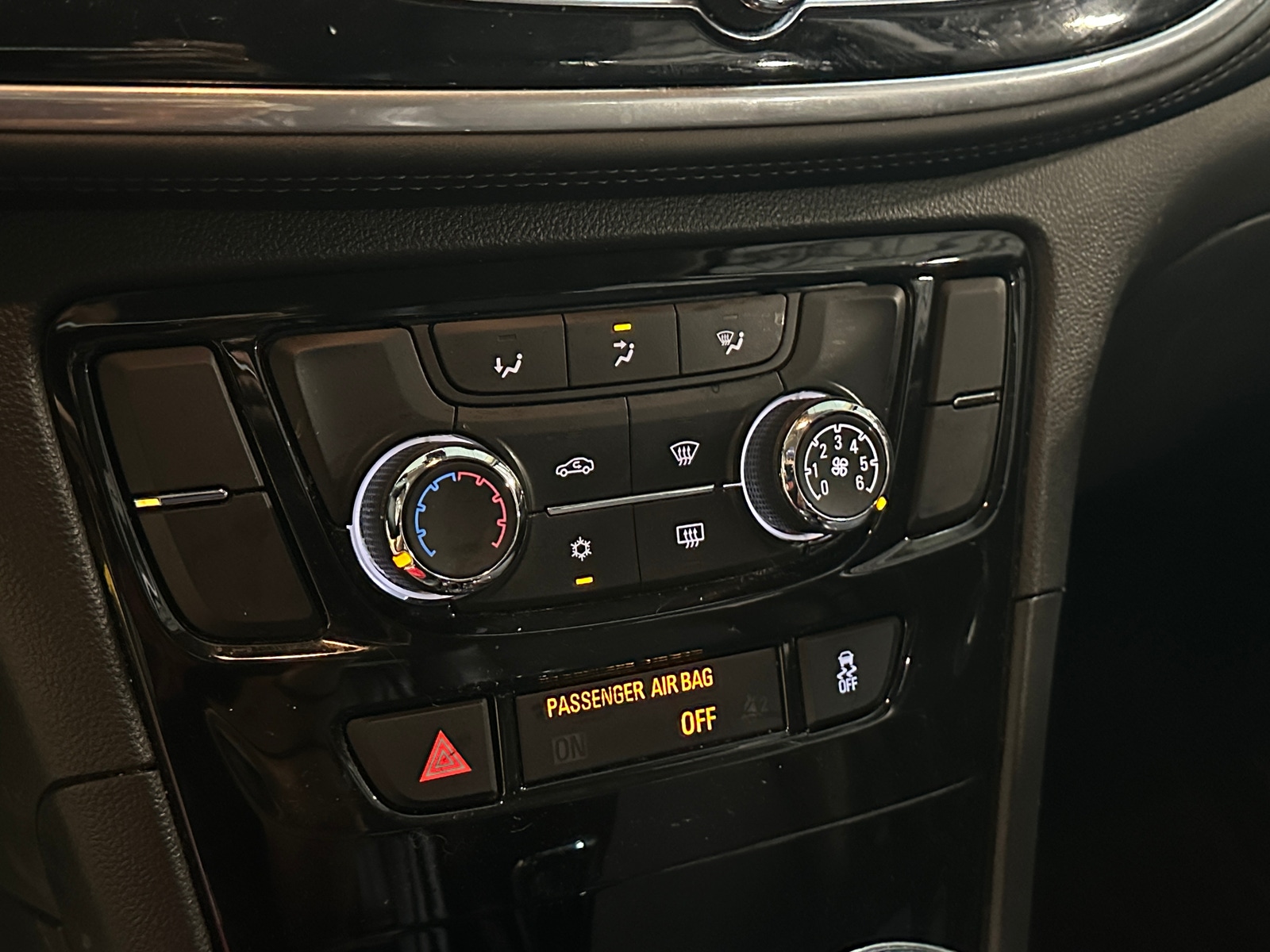 Thumbnail: 2019 Buick Encore - 3