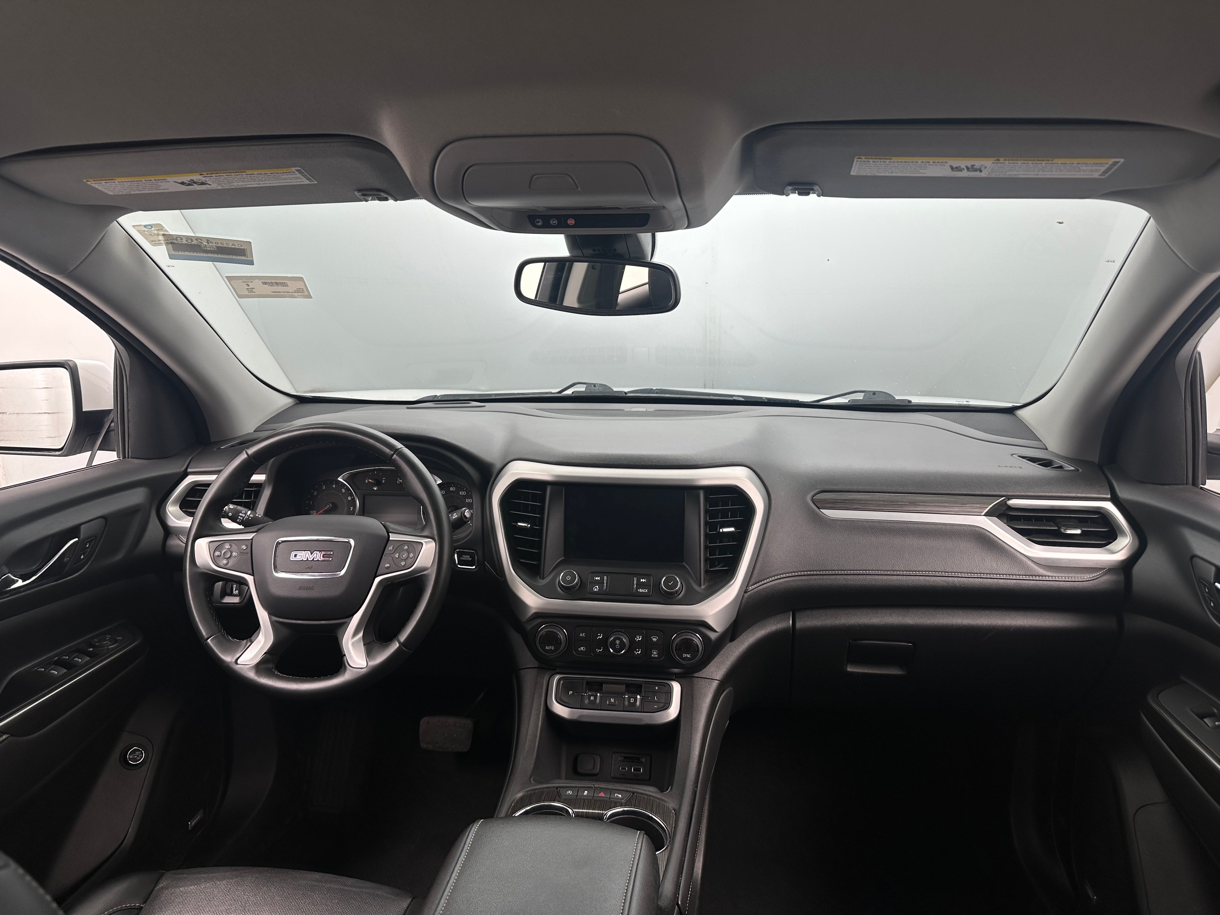 2023 GMC Acadia SLT 2