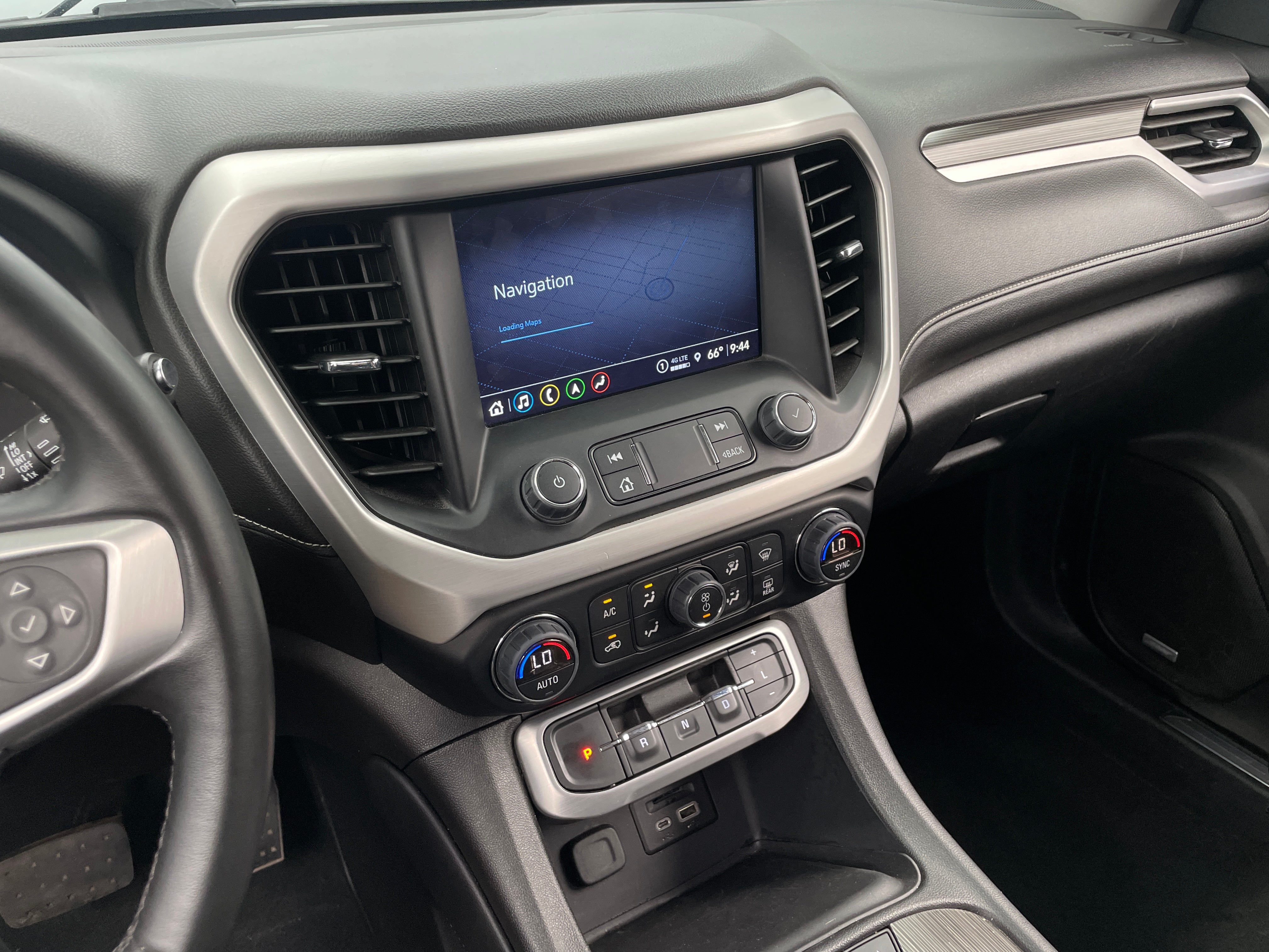2023 GMC Acadia SLT 3