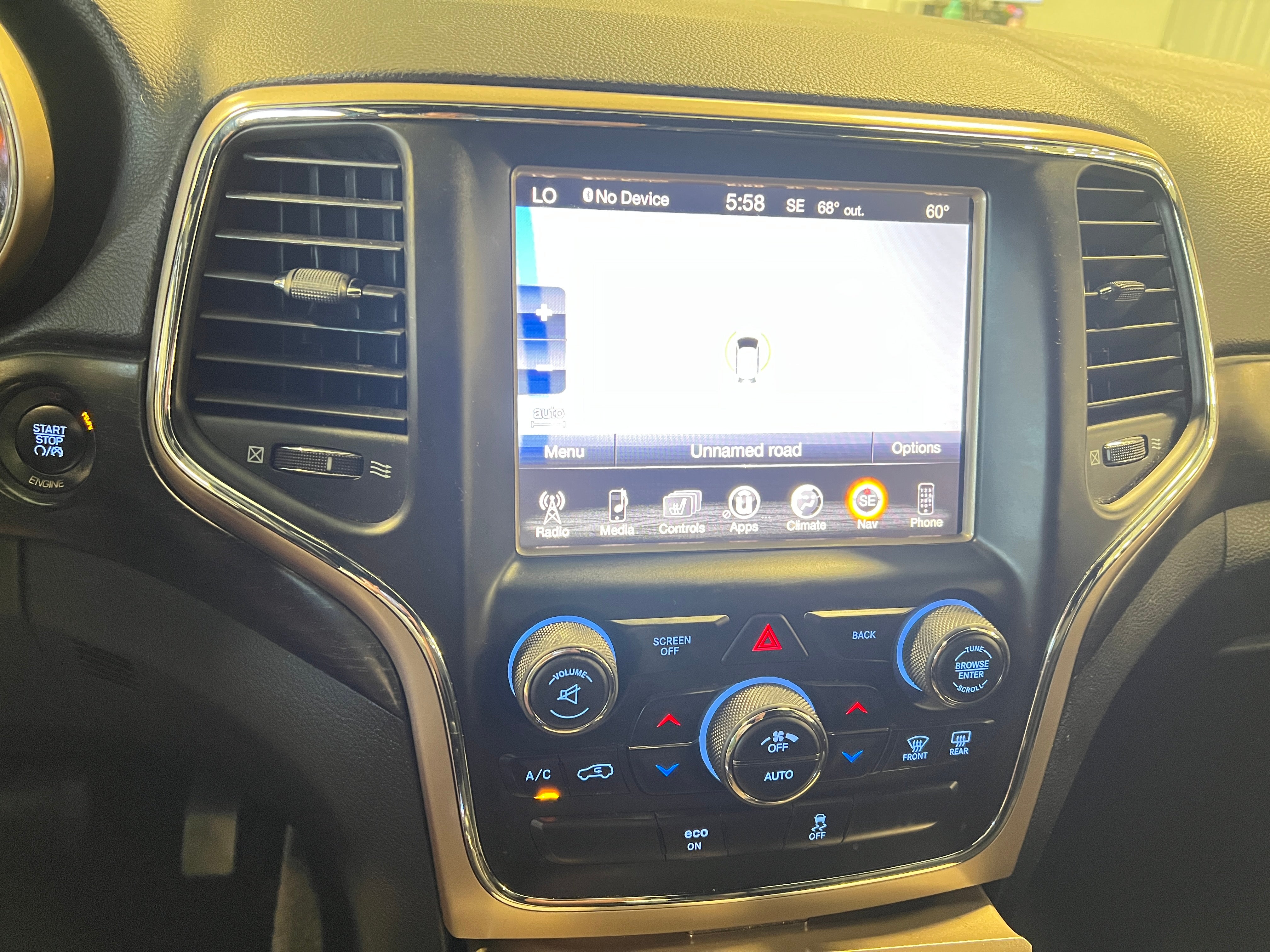 2015 Jeep Grand Cherokee Altitude 3