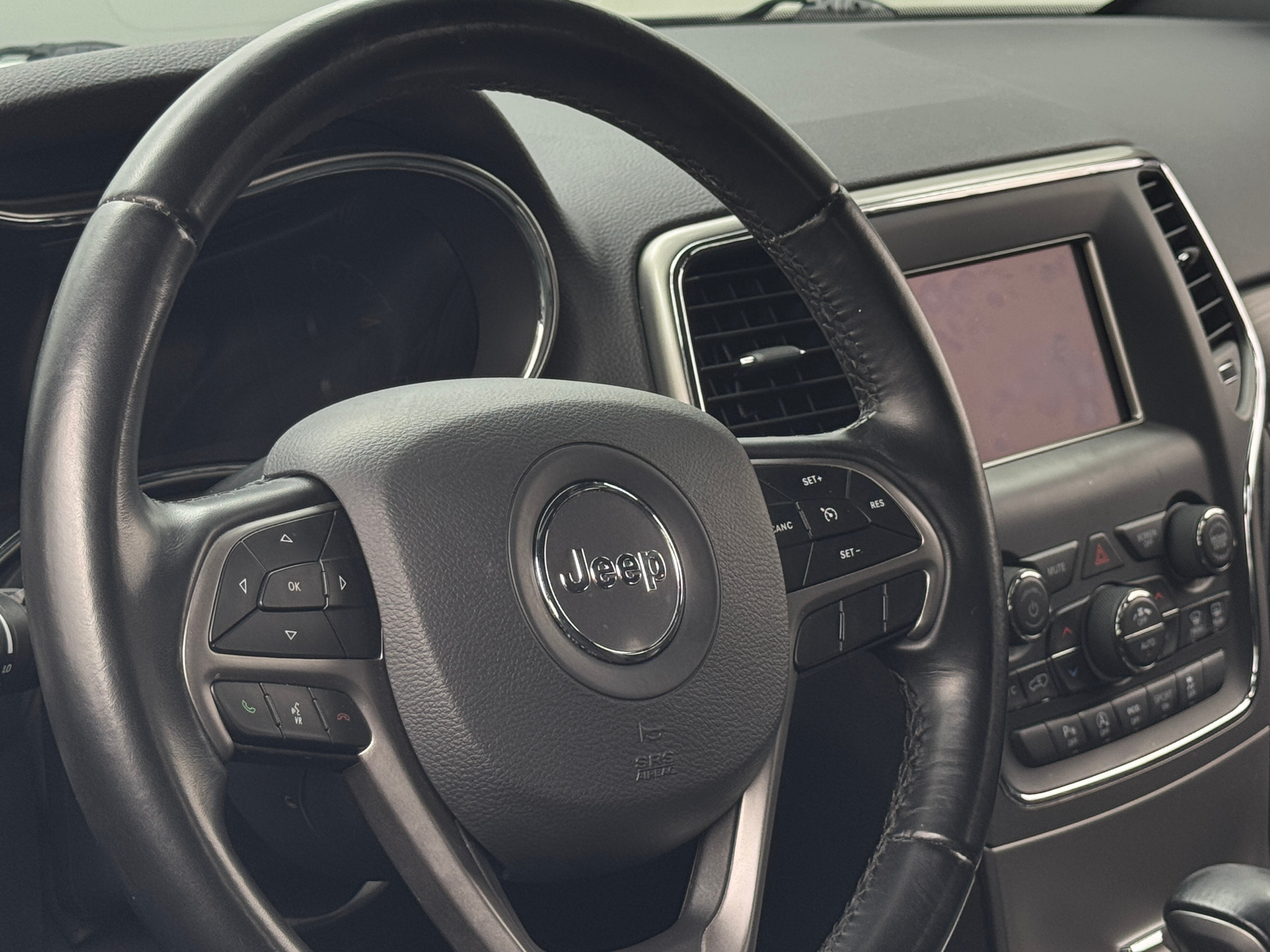 2021 Jeep Grand Cherokee Laredo 5