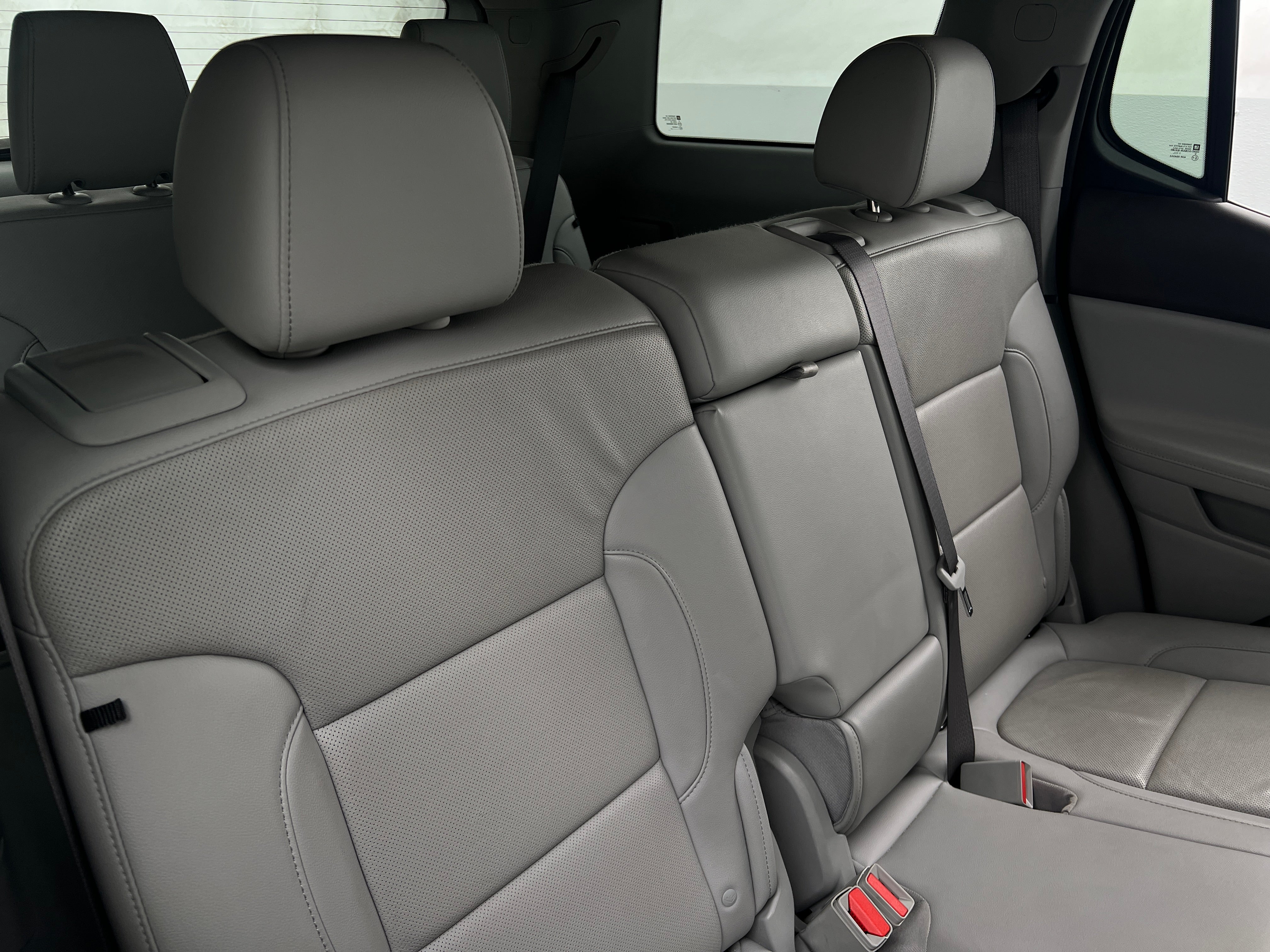 2023 GMC Acadia SLT 5