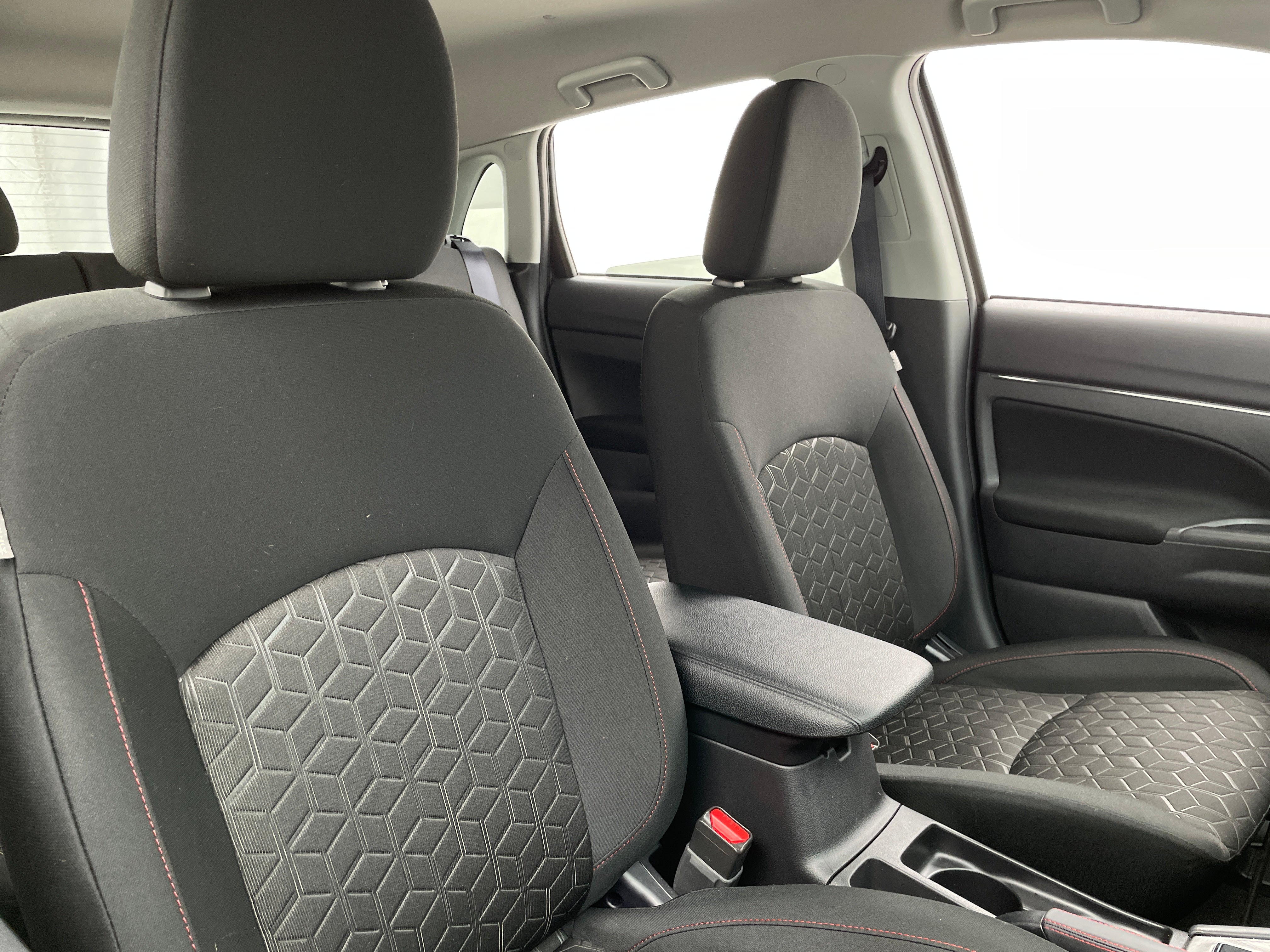 2024 Mitsubishi Outlander Sport LE 2