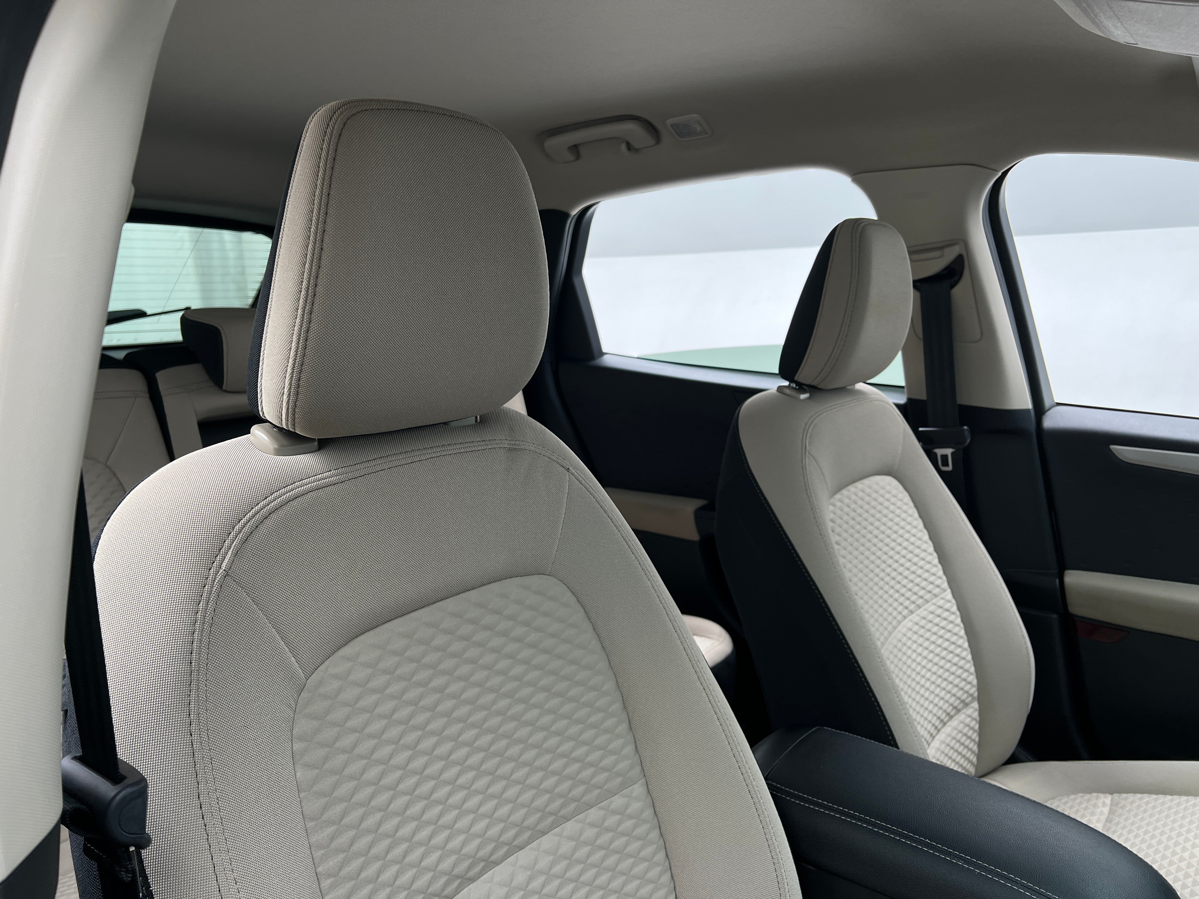 2020 Ford Escape SE 2