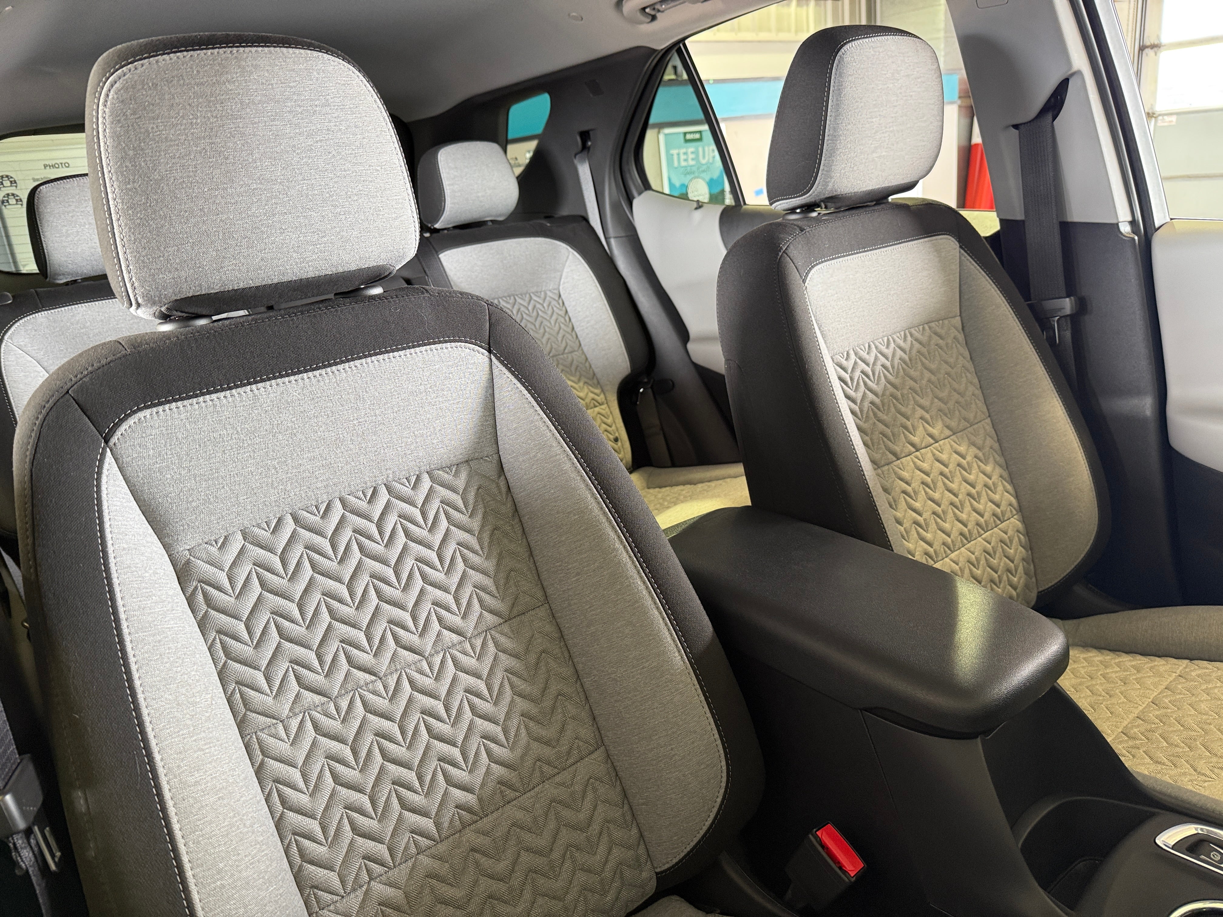 2022 Chevrolet Equinox LS 2