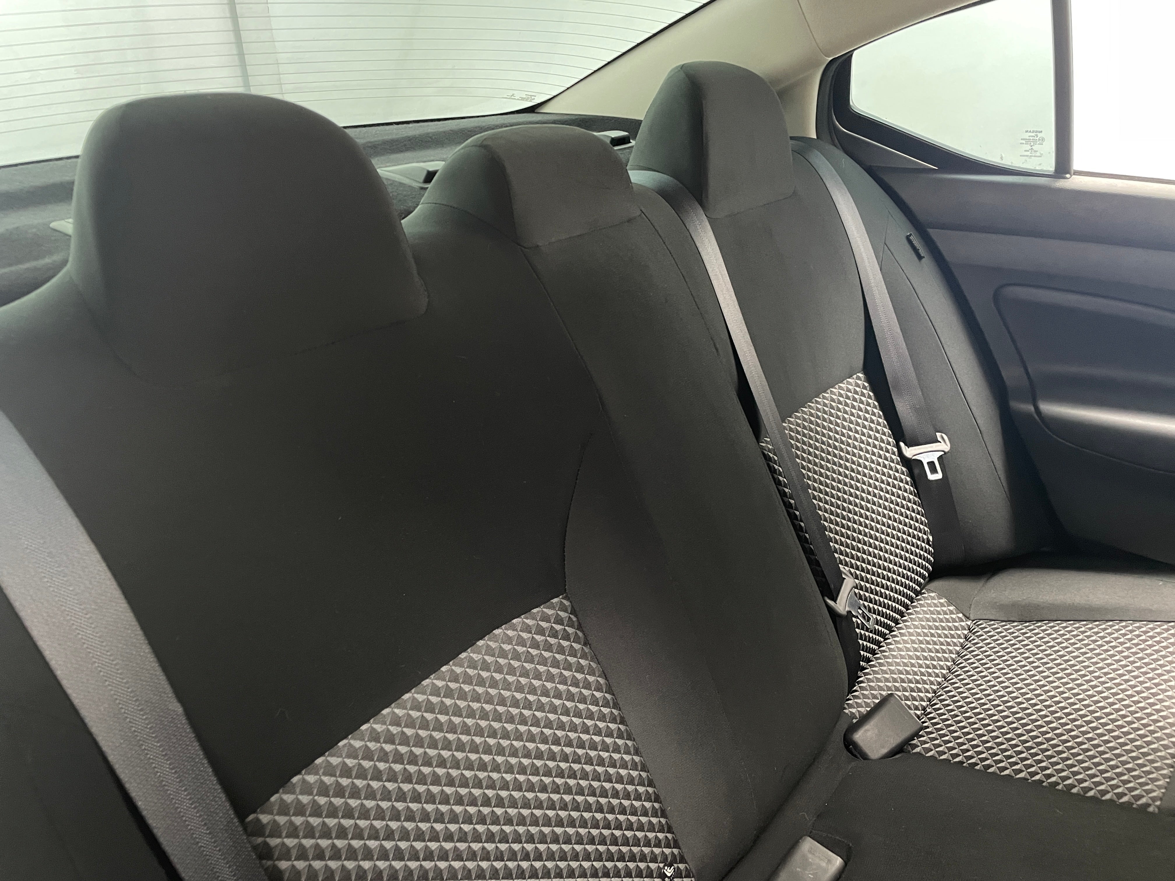 2021 Nissan Versa S 6
