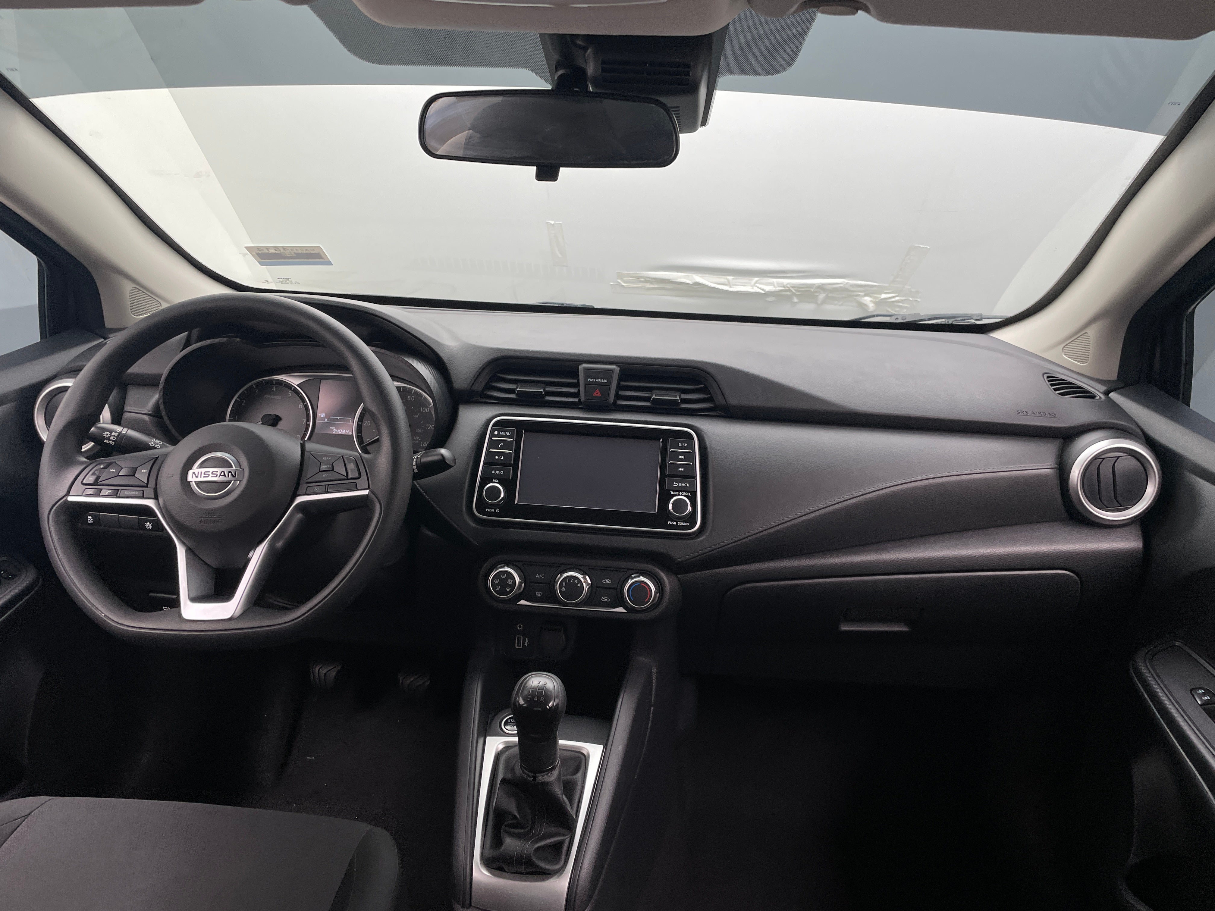 2021 Nissan Versa S 3