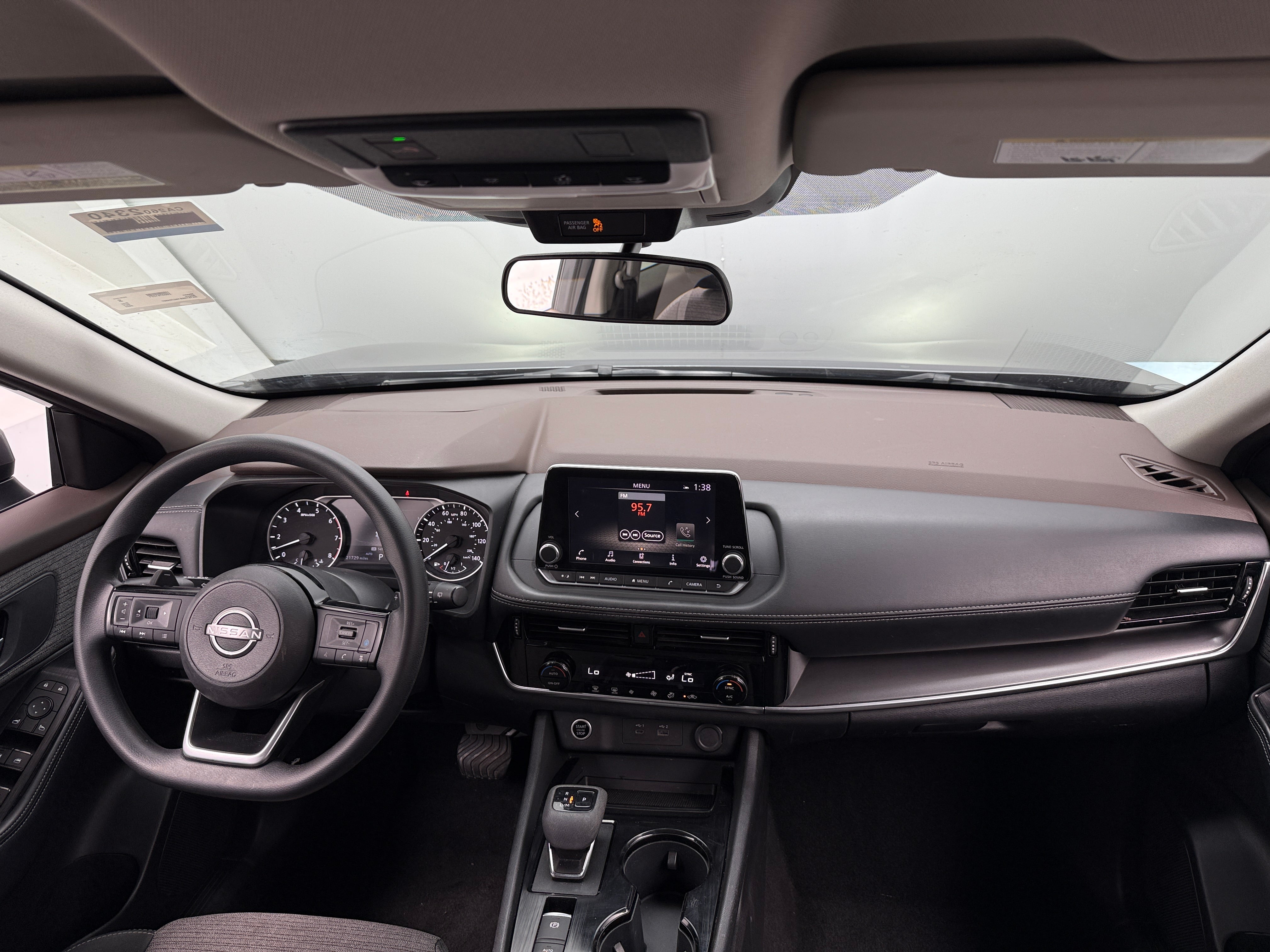 2022 Nissan Rogue SV 3