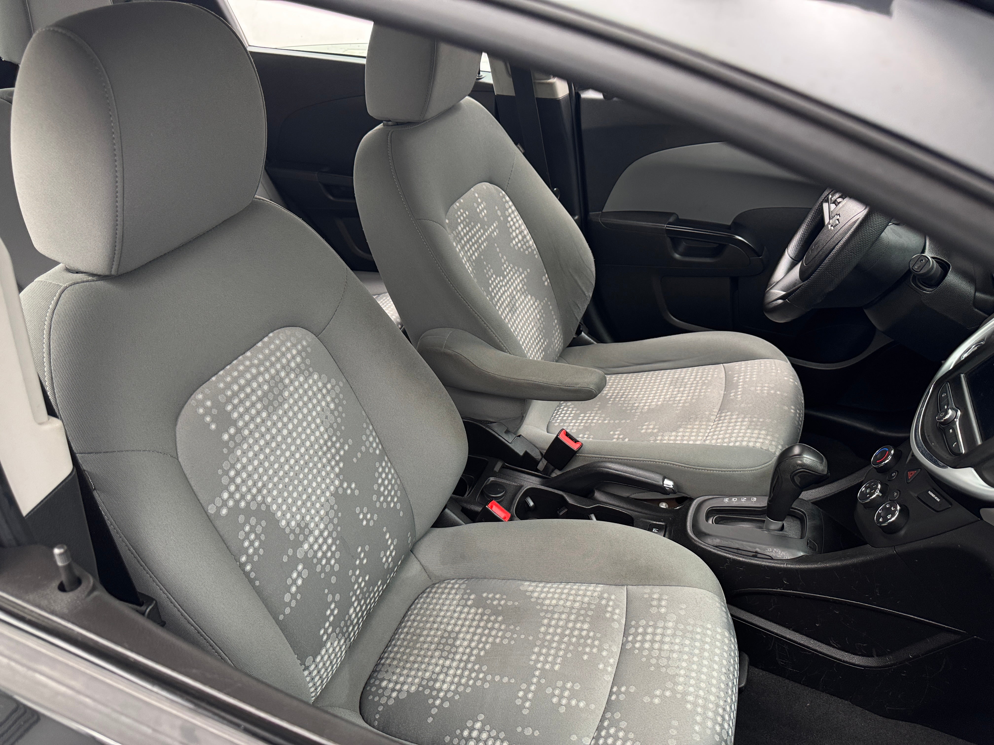 2020 Chevrolet Sonic LT 2