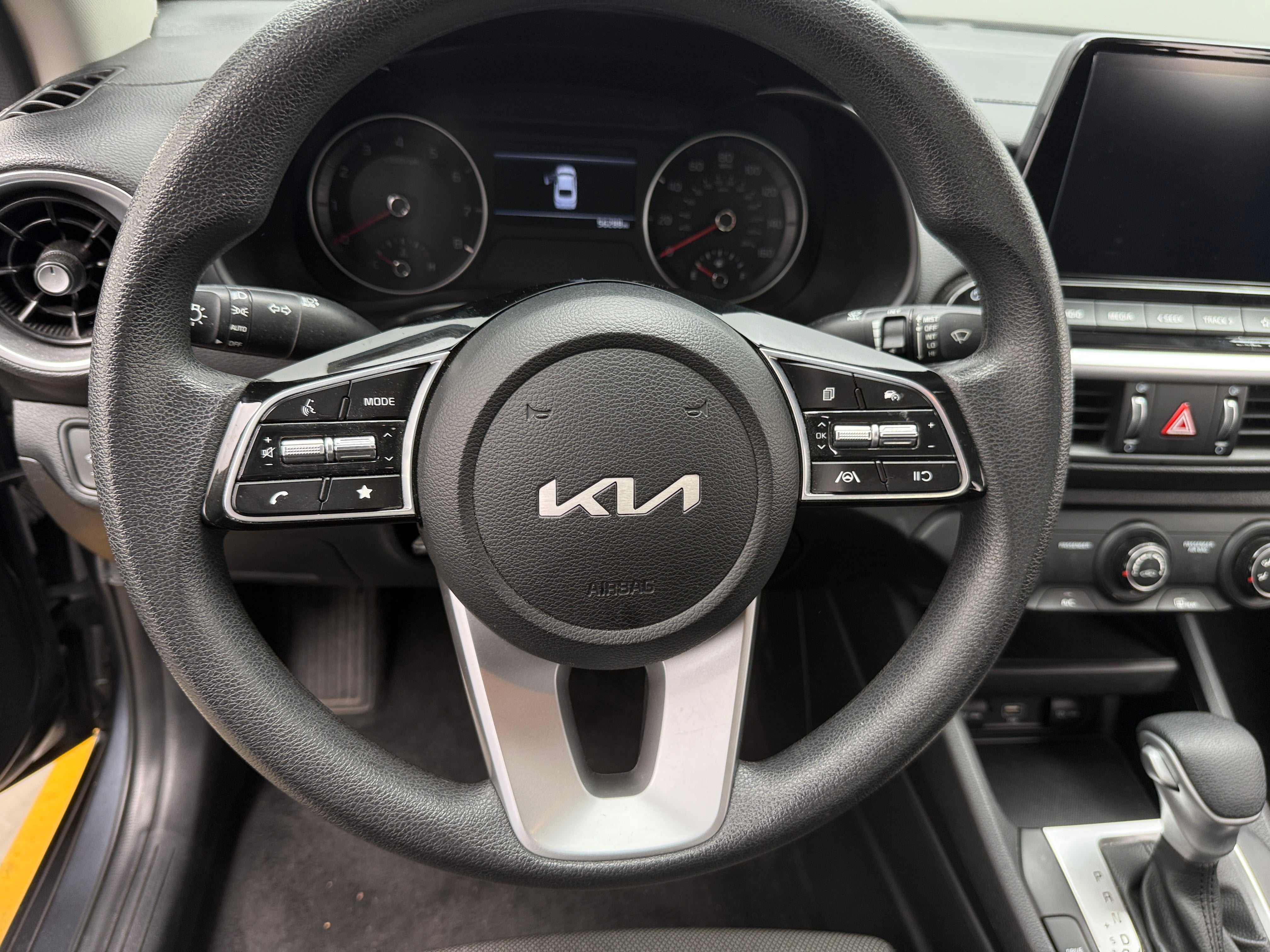 2023 Kia Forte LXS 5