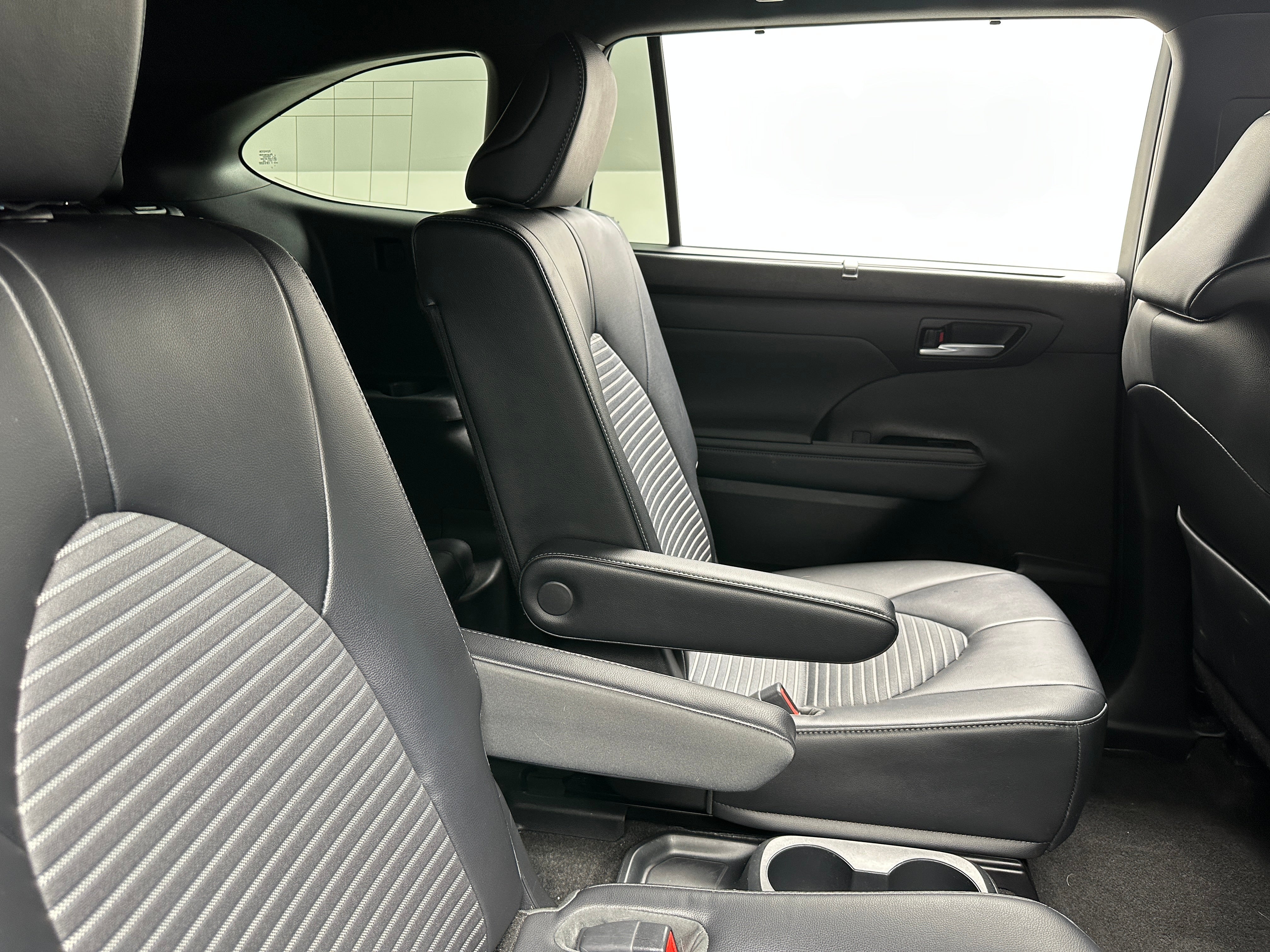 2023 Toyota Highlander XSE 5