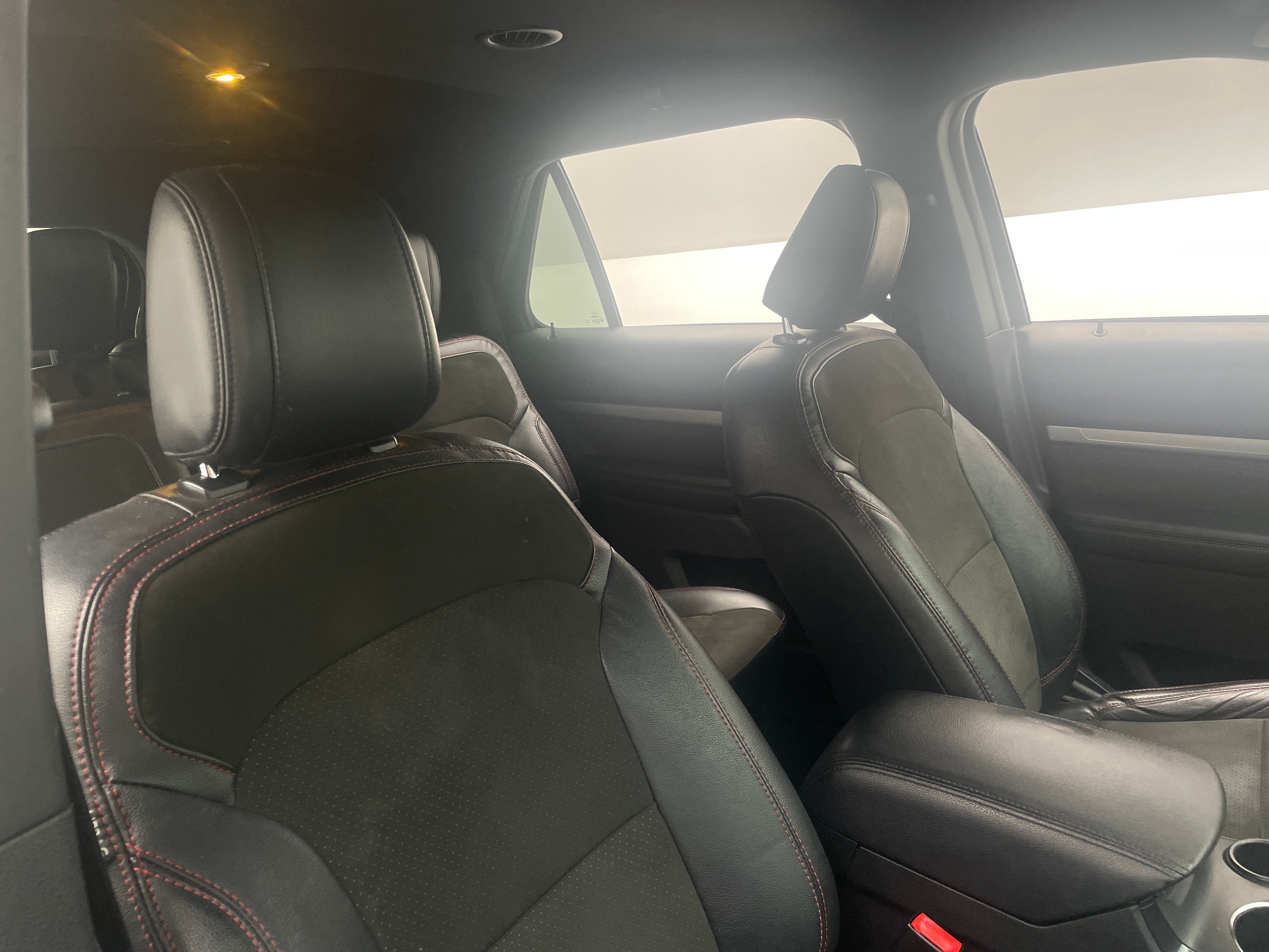 2018 Ford Explorer XLT 2