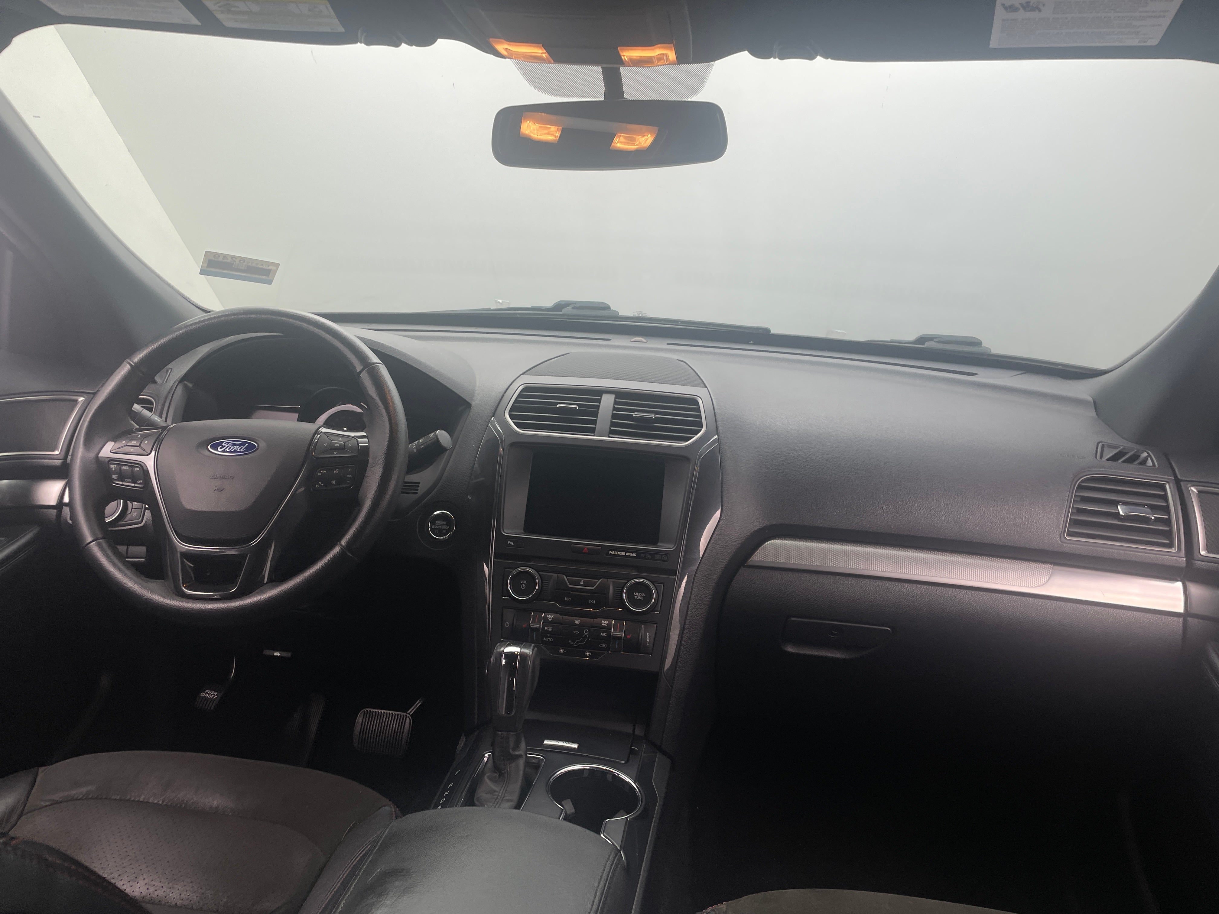2018 Ford Explorer XLT 3