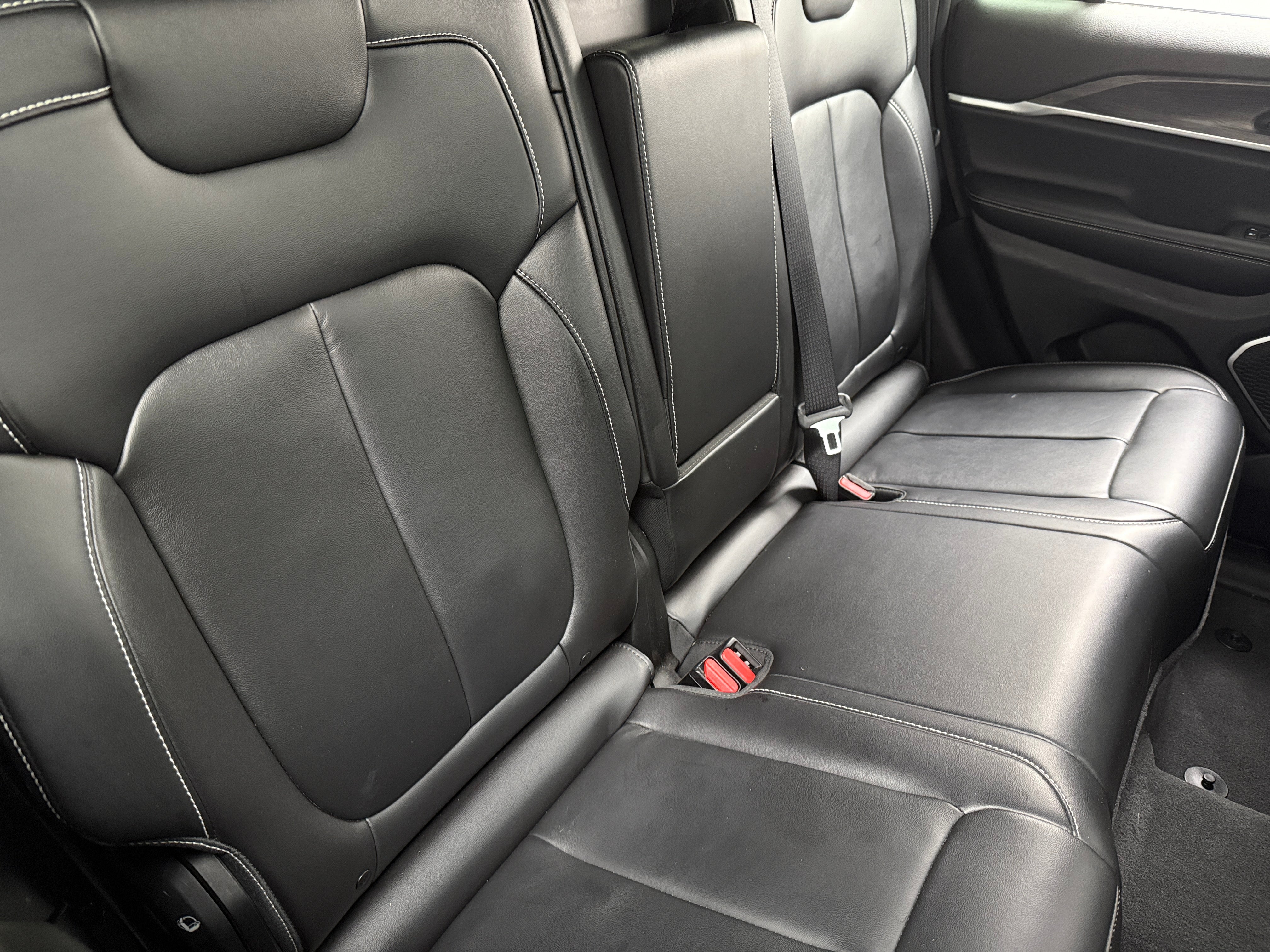 2022 Jeep Grand Cherokee Limited Edition 5
