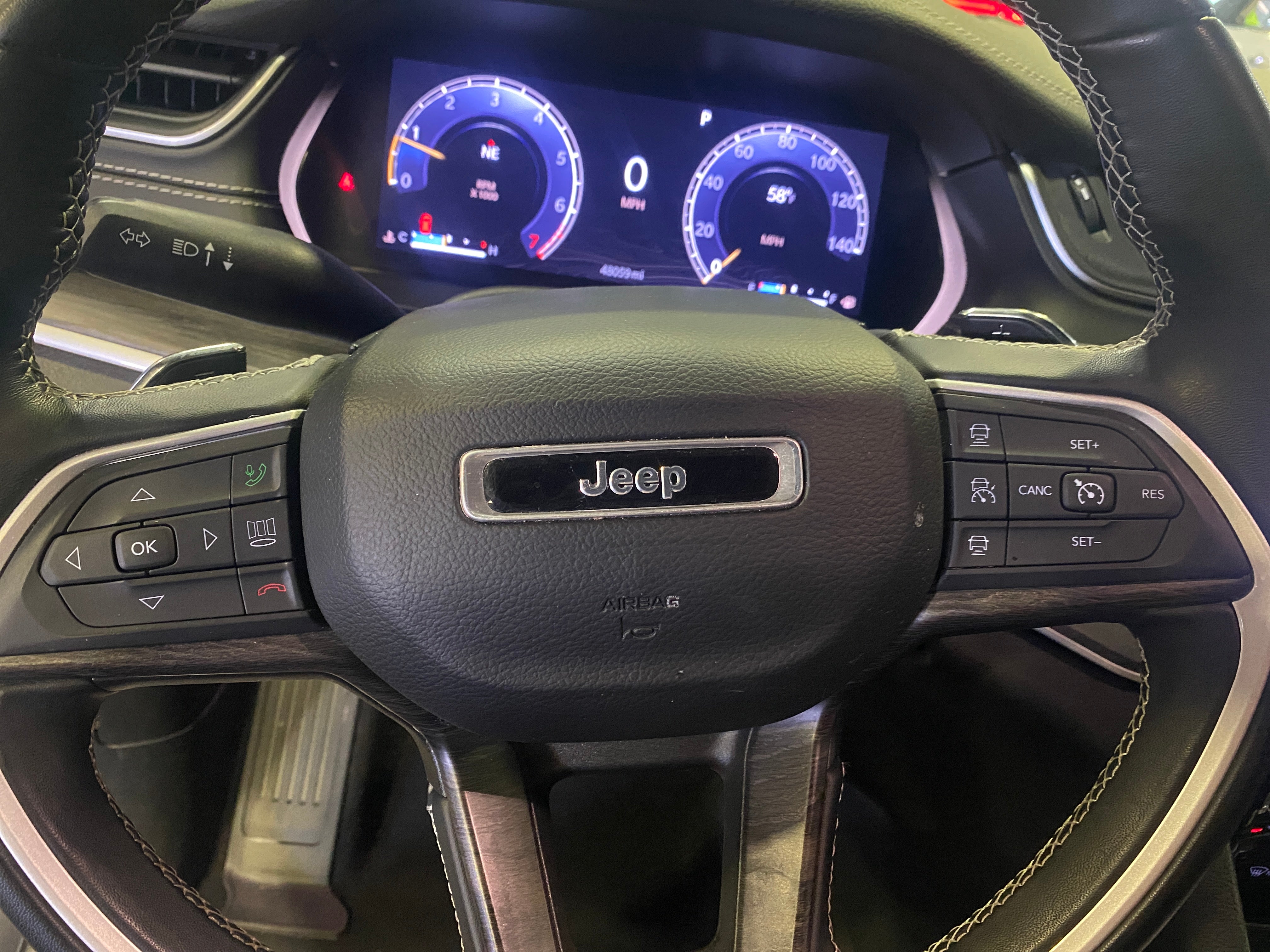 2022 Jeep Grand Cherokee Limited Edition 4