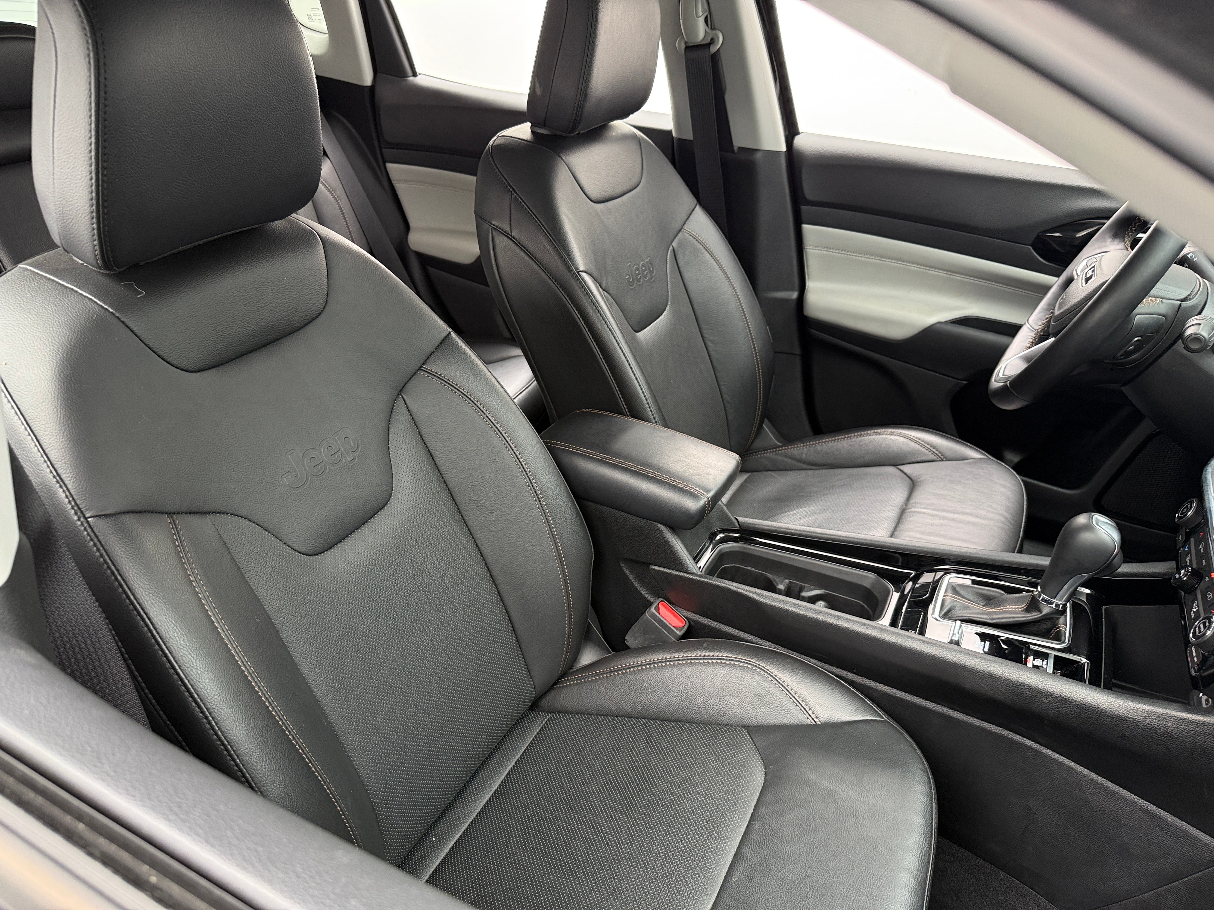 2022 Jeep Compass Limited 2