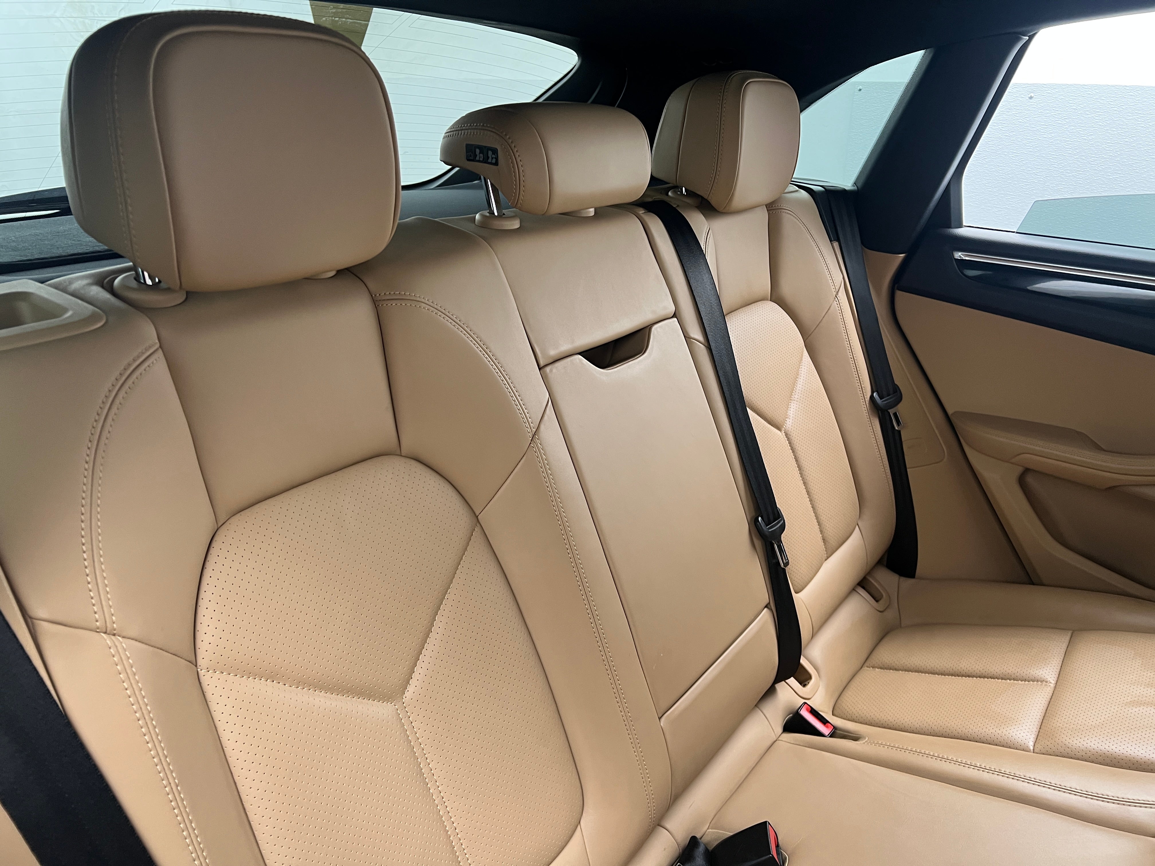 2017 Porsche Macan Base 5