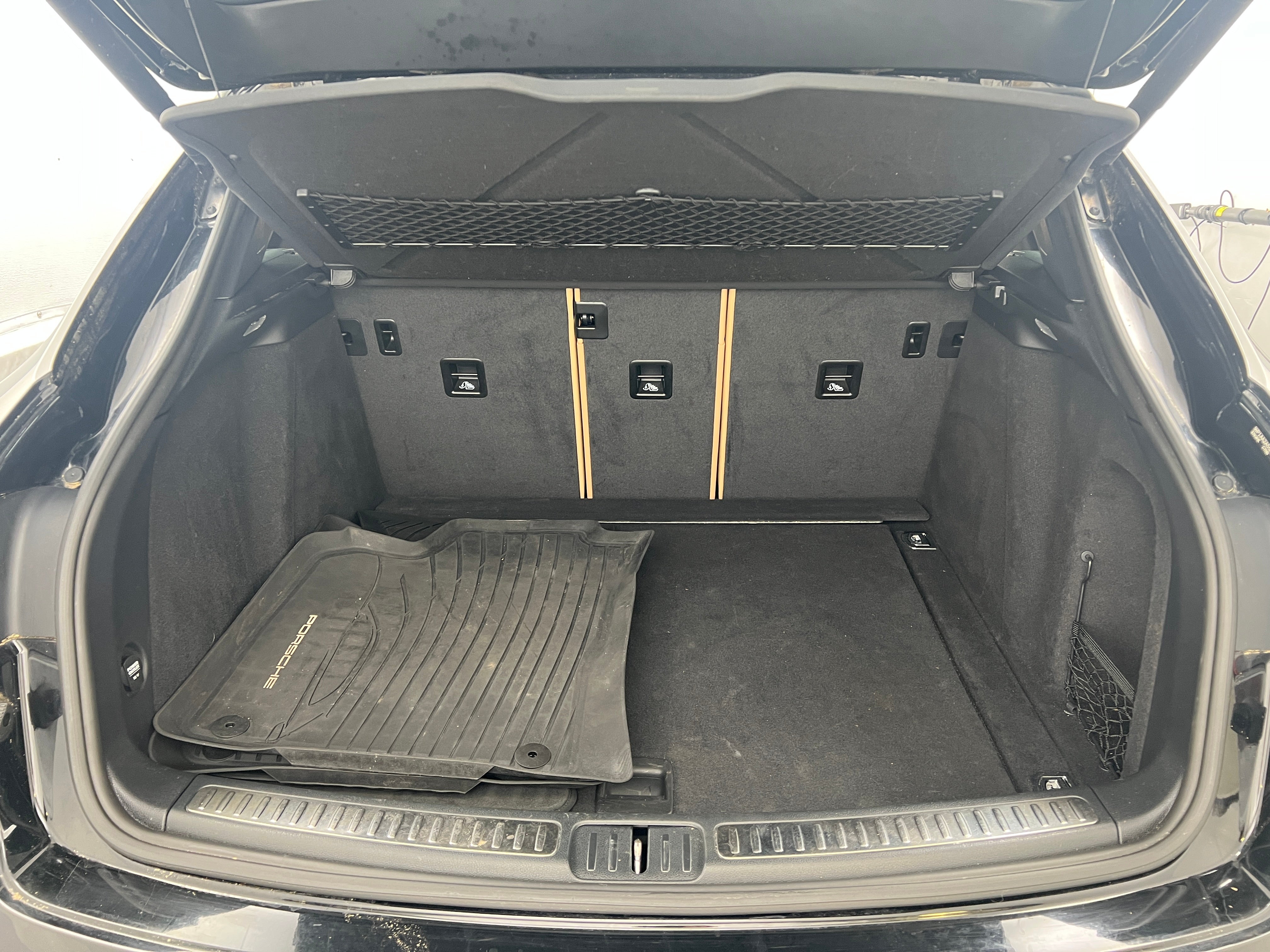 2017 Porsche Macan Base 6