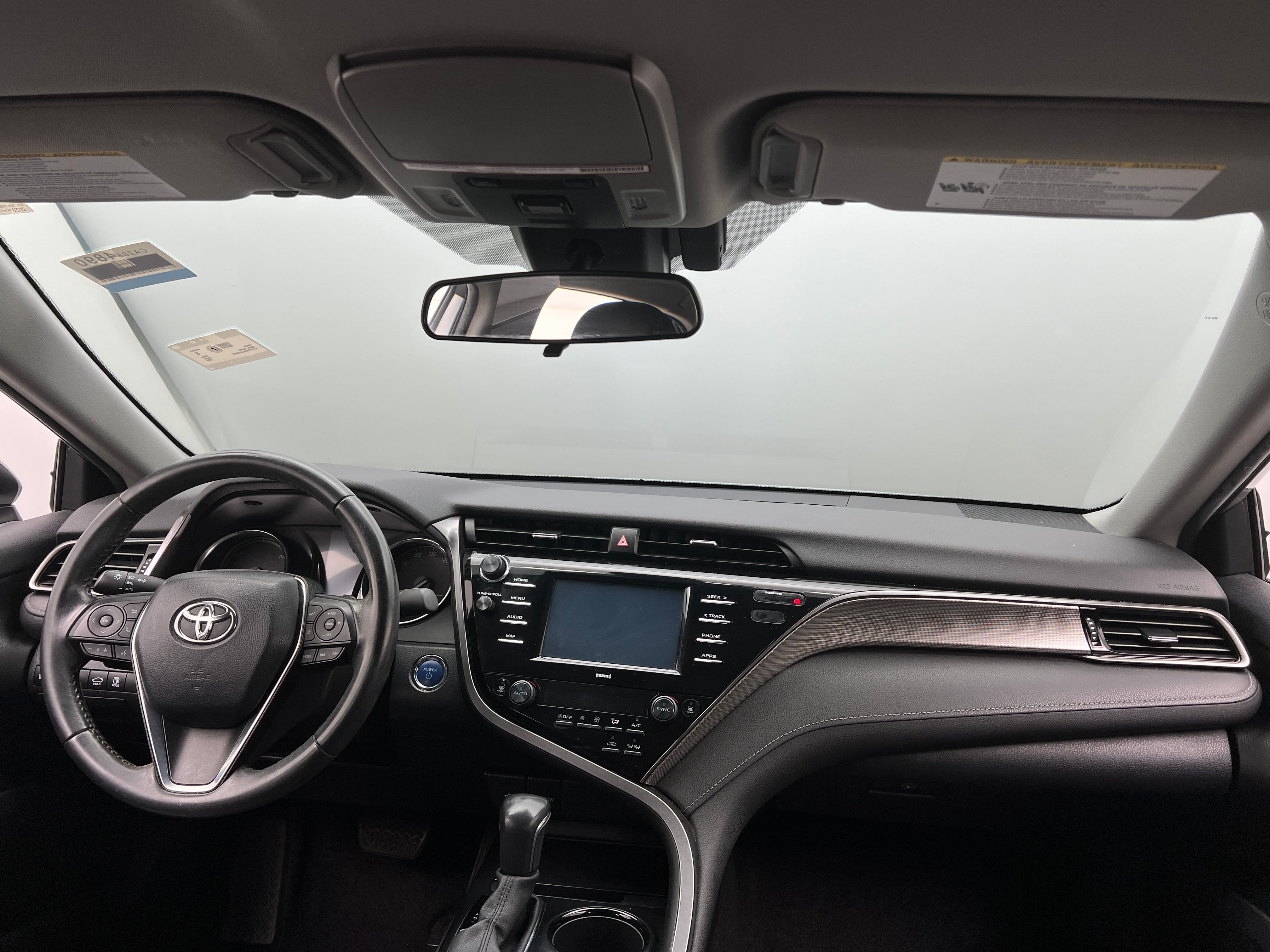 2020 Toyota Camry SE 2