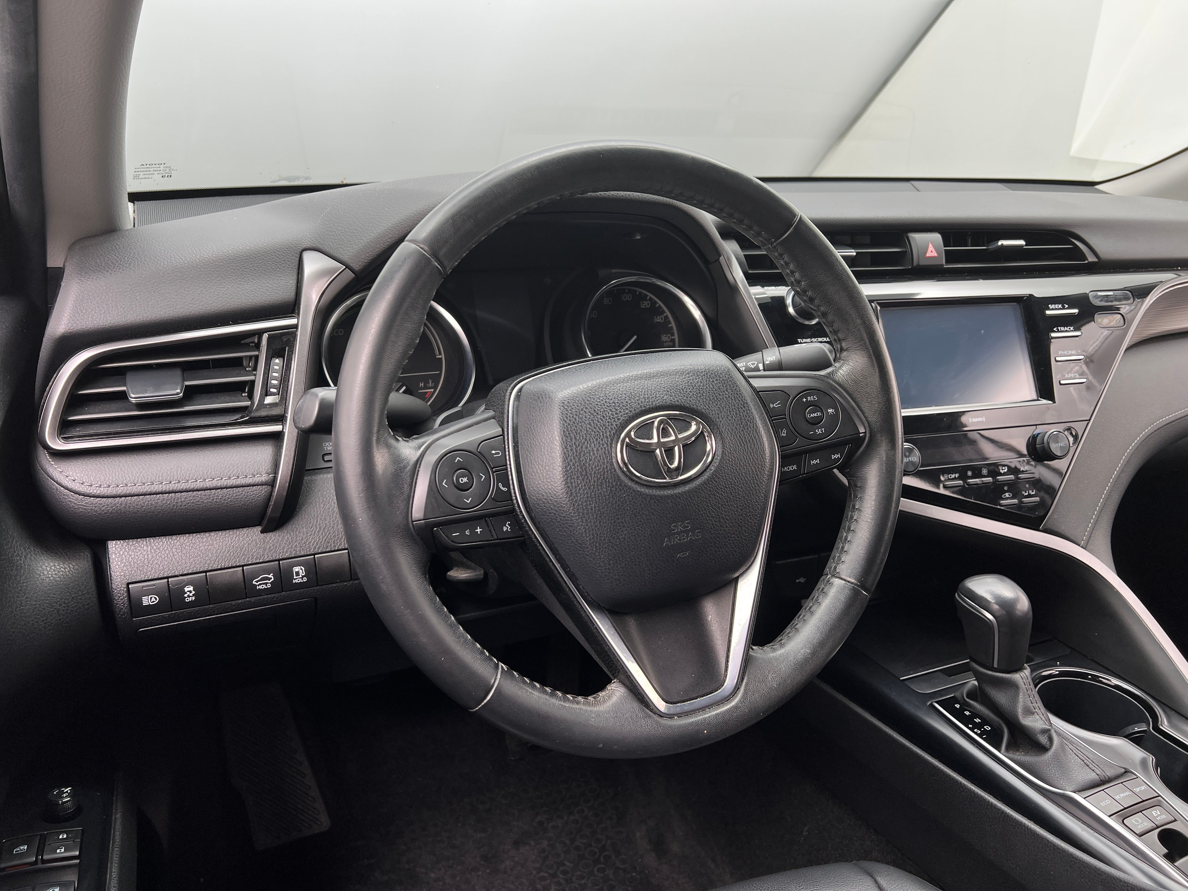 2020 Toyota Camry SE 4