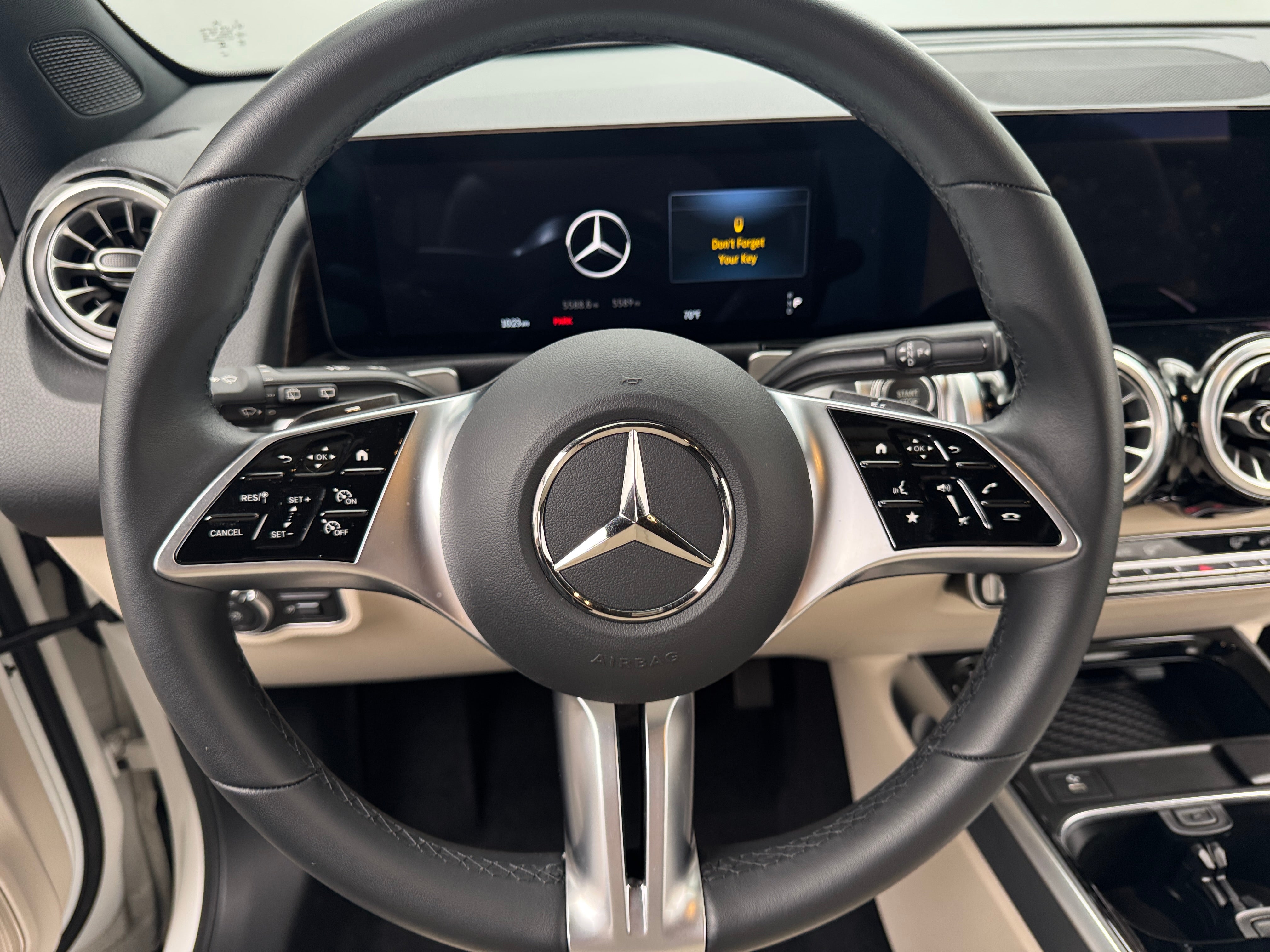 2024 Mercedes-Benz EQB 300 4