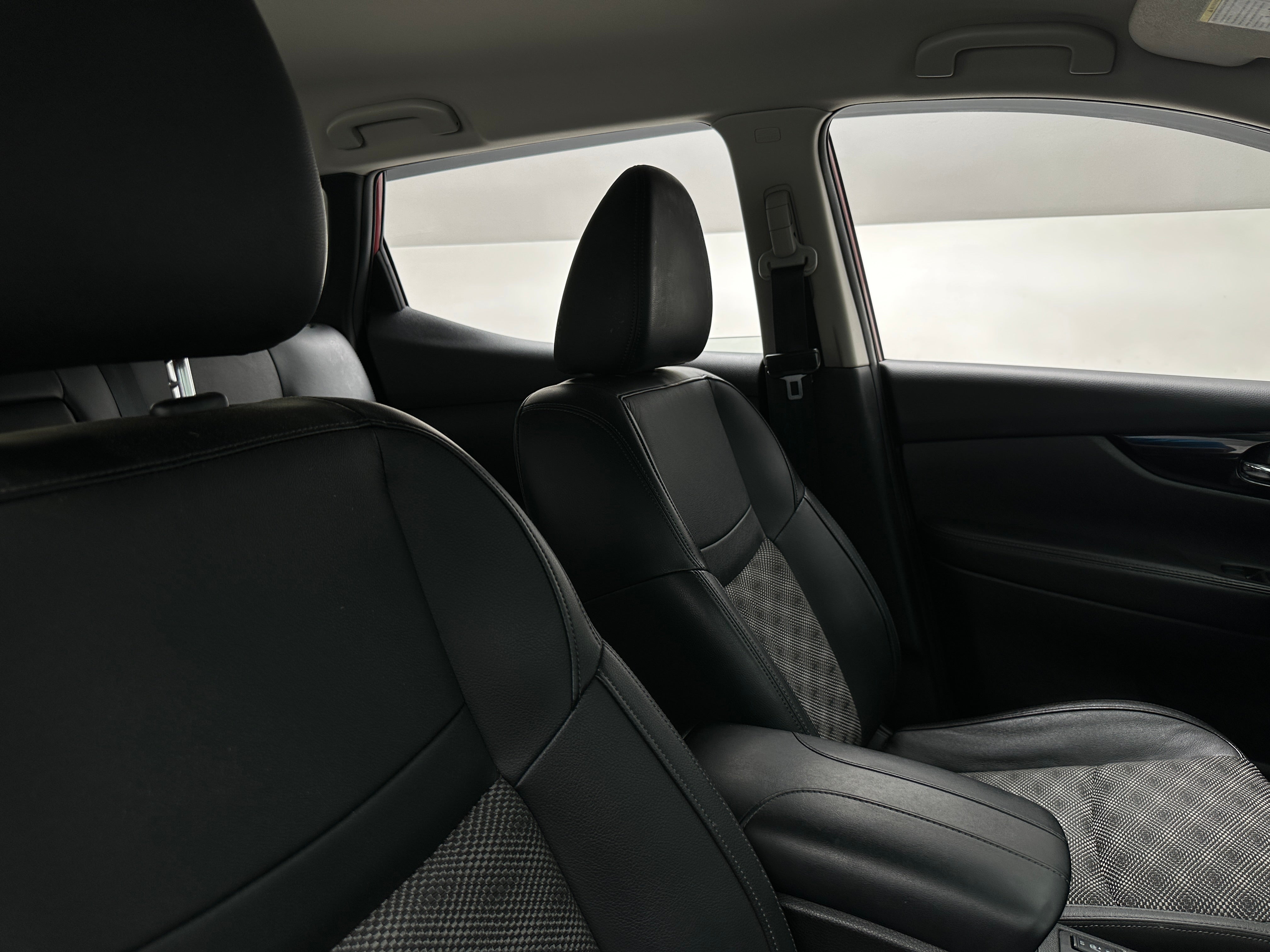 2021 Nissan Rogue Sport SV 2