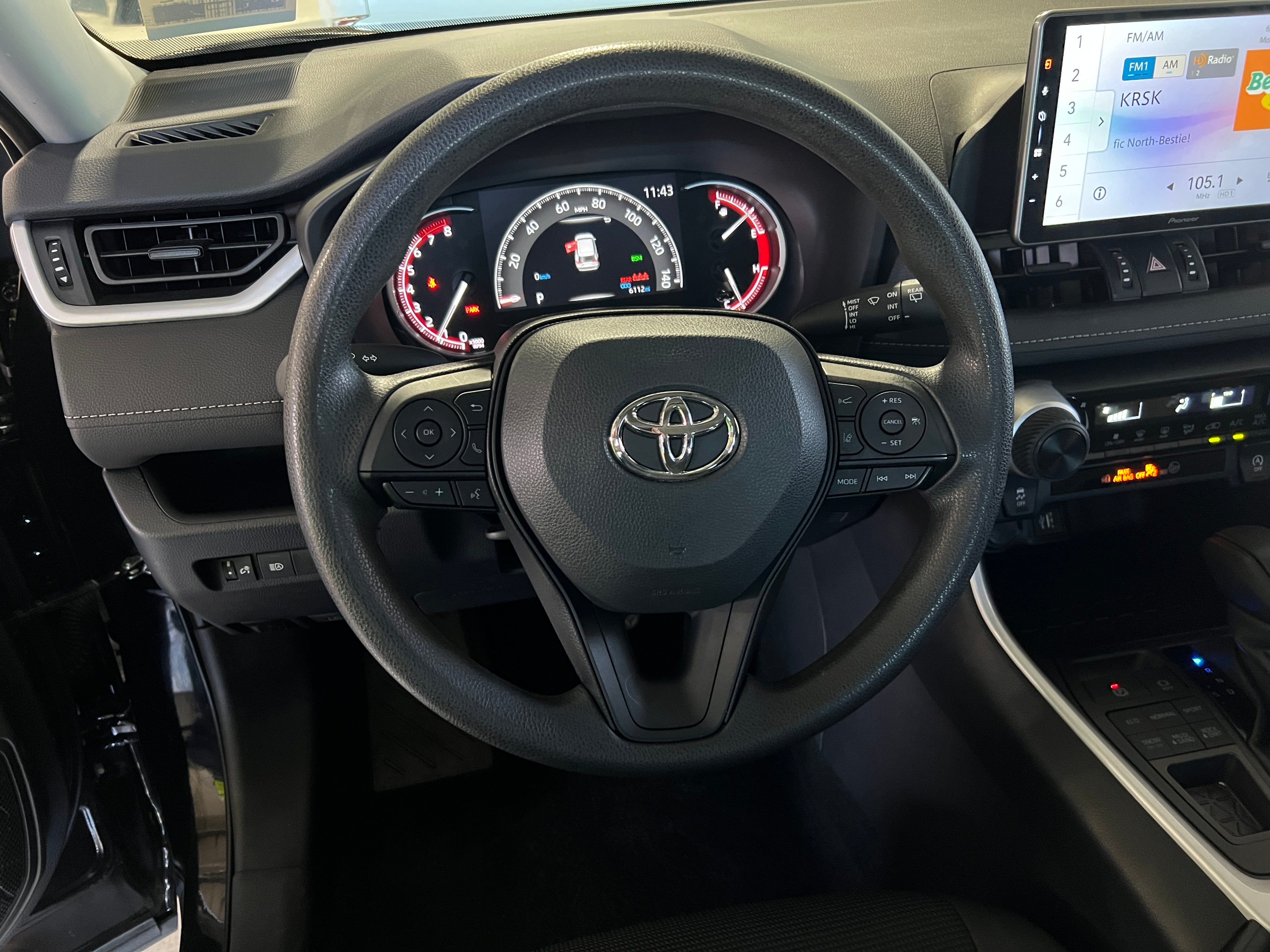 2024 Toyota RAV4 LE 5