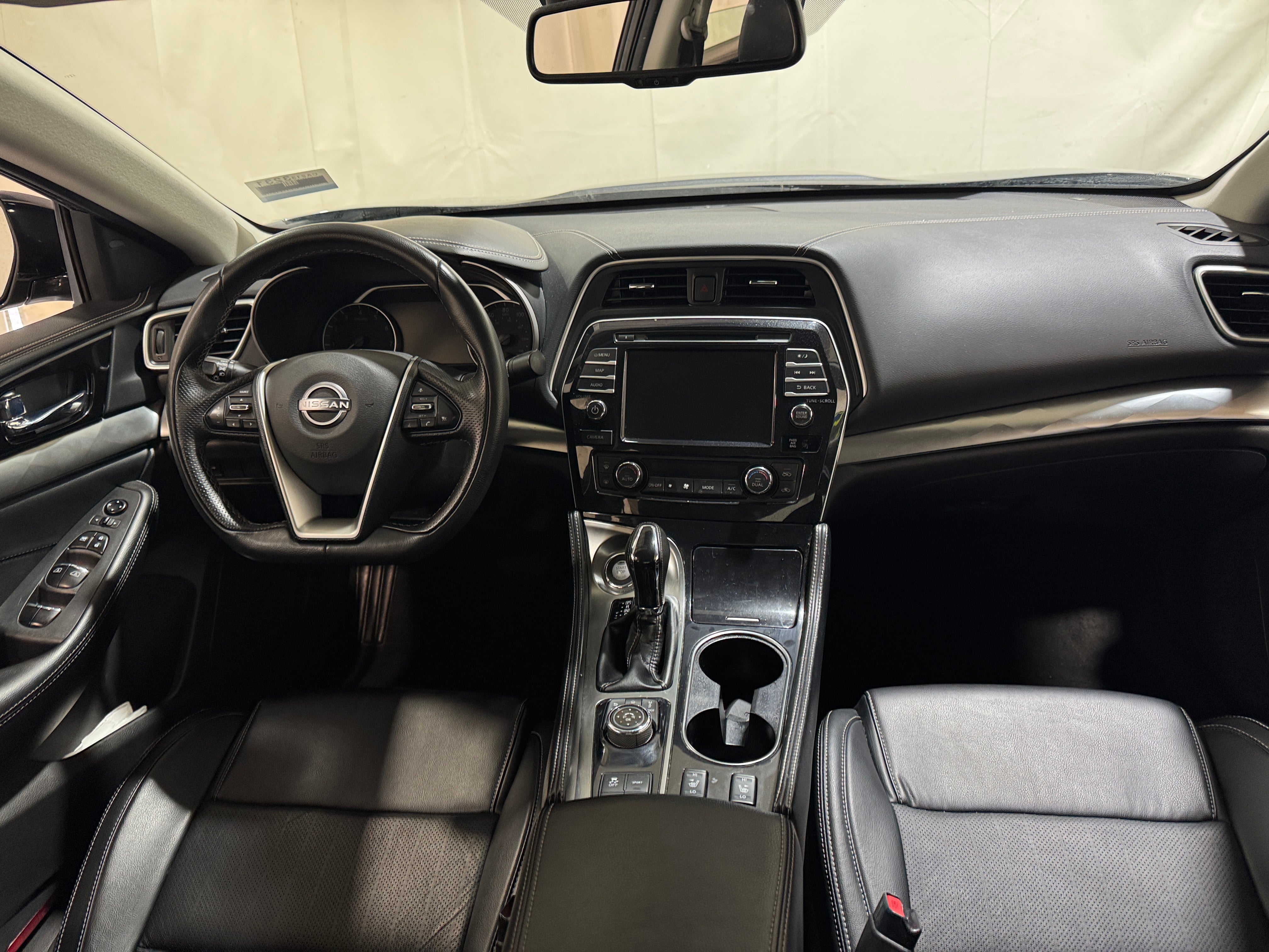2023 Nissan Maxima SV 2