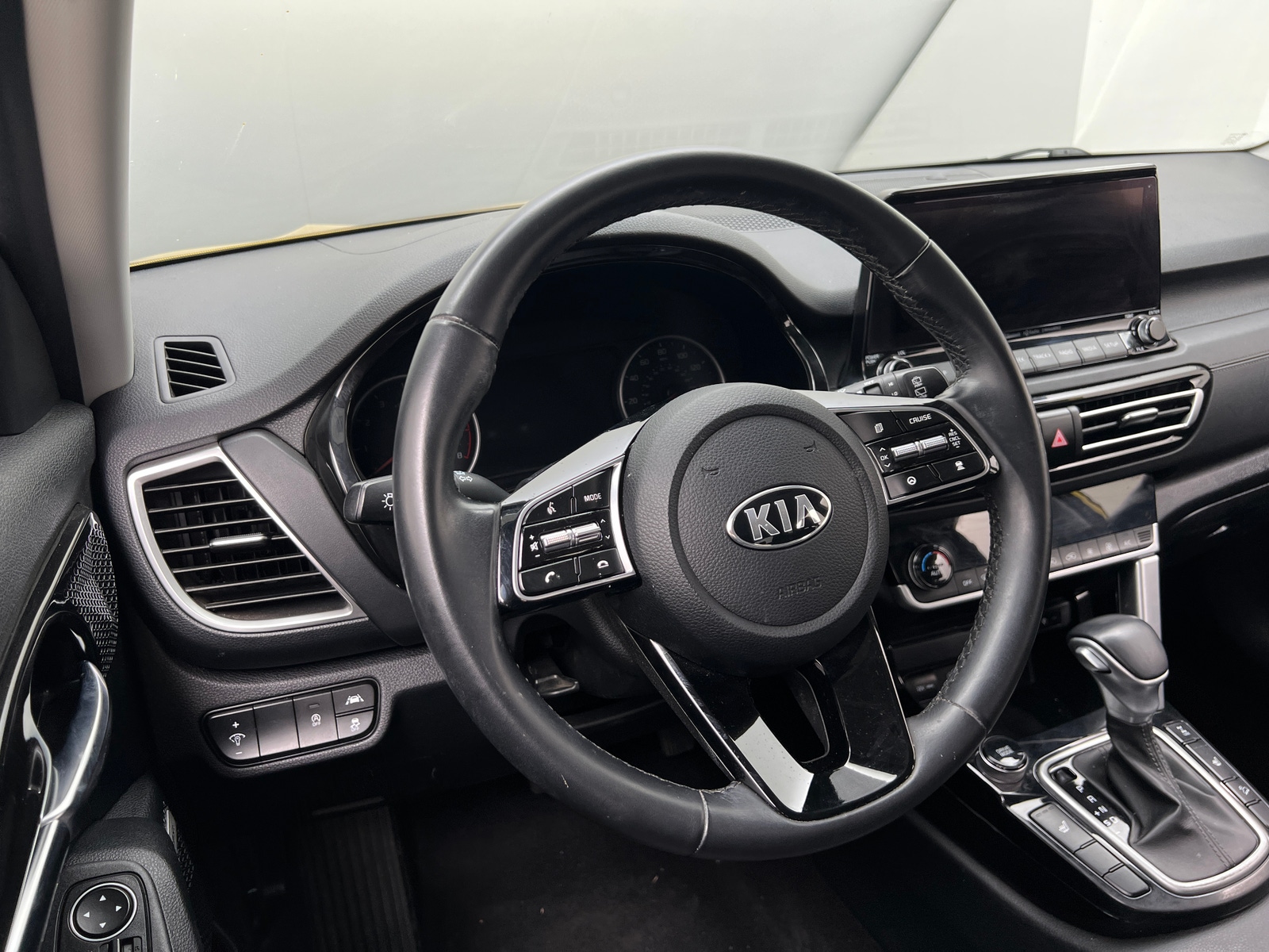 Thumbnail: 2021 Kia Seltos - 4