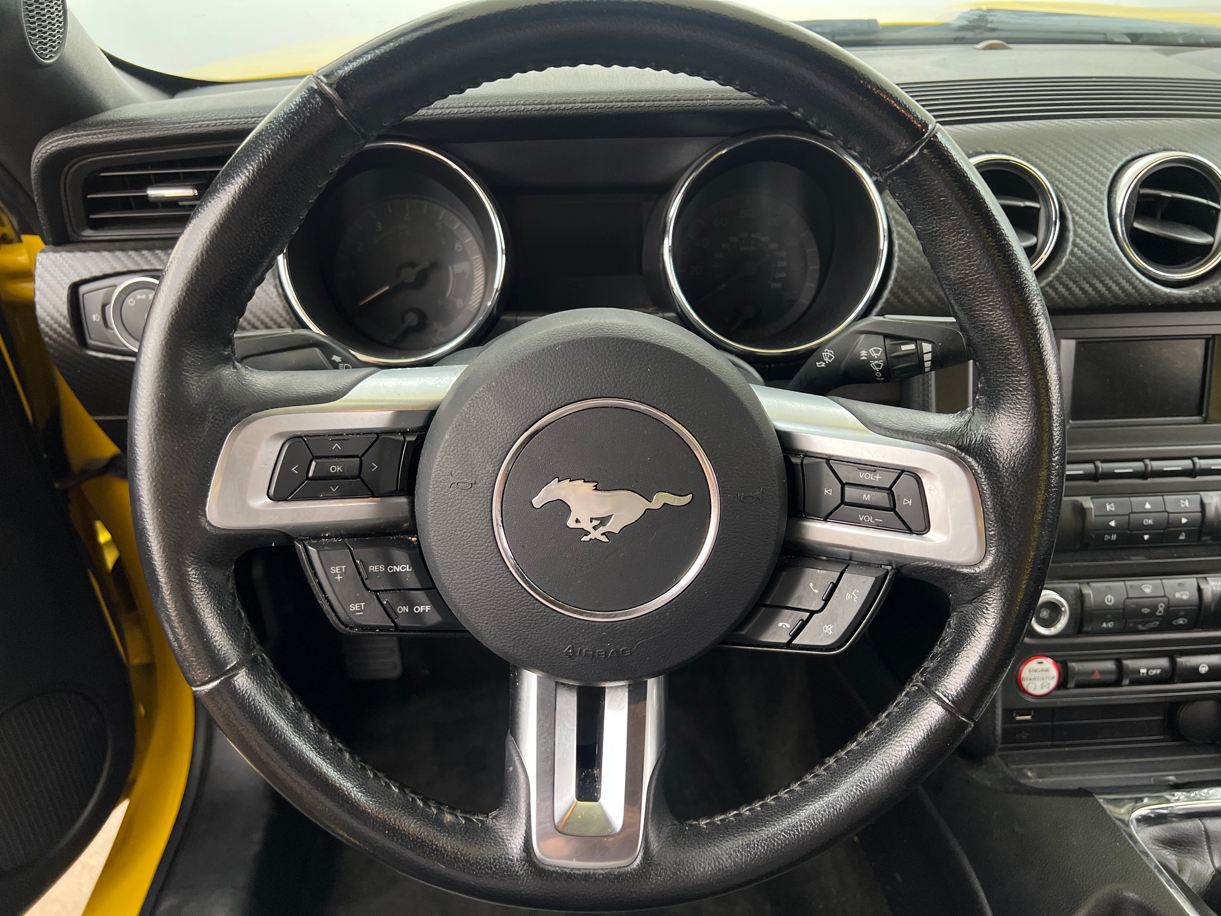 2016 Ford Mustang V6 4