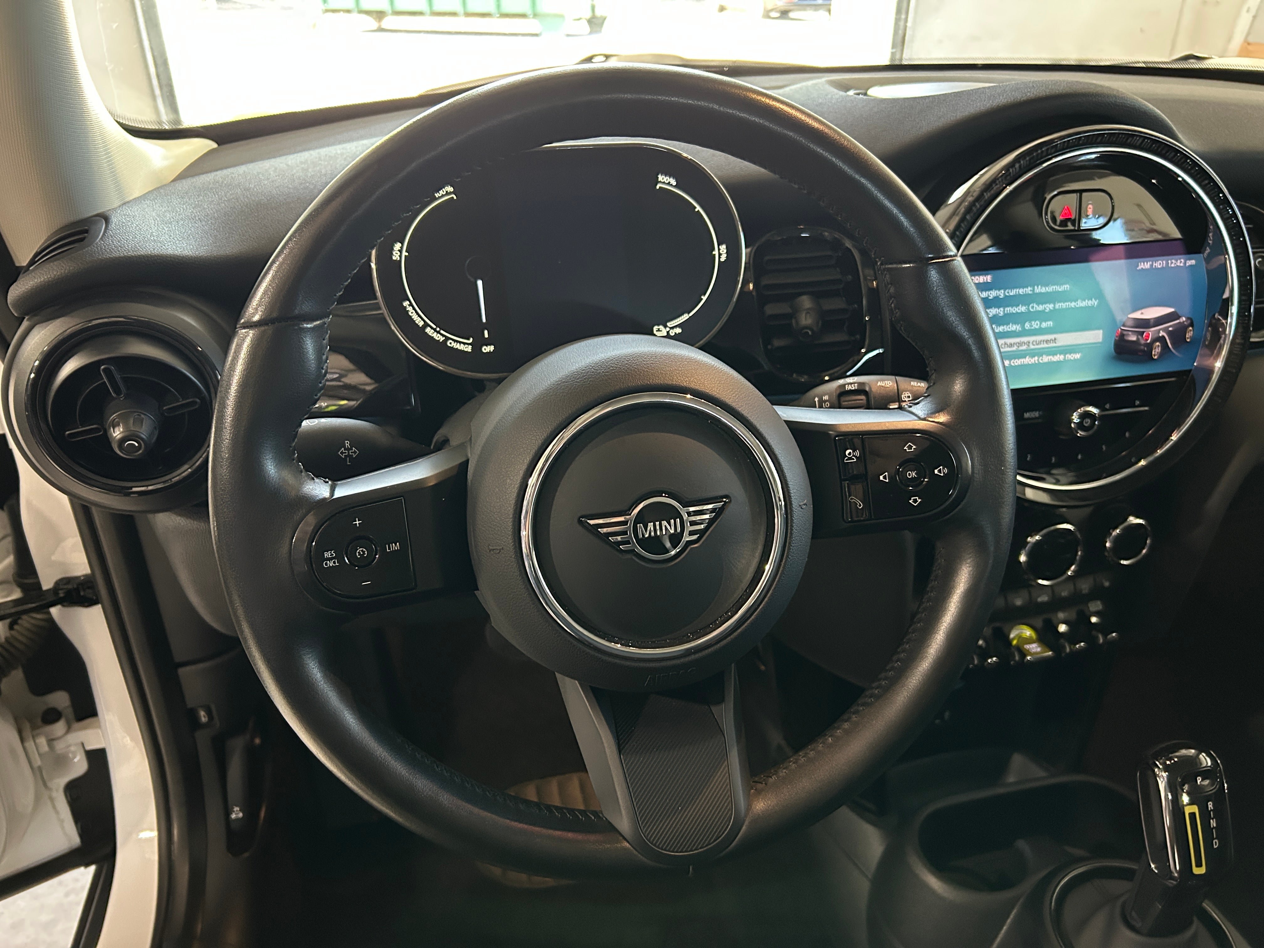 2024 MINI Cooper Hardtop SE 4
