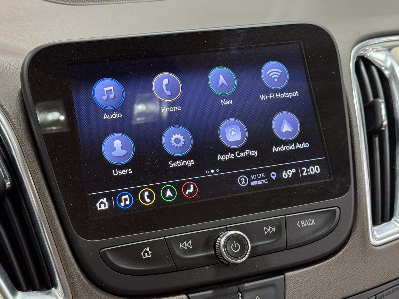 Thumbnail: 2024 Chevrolet Malibu - 3