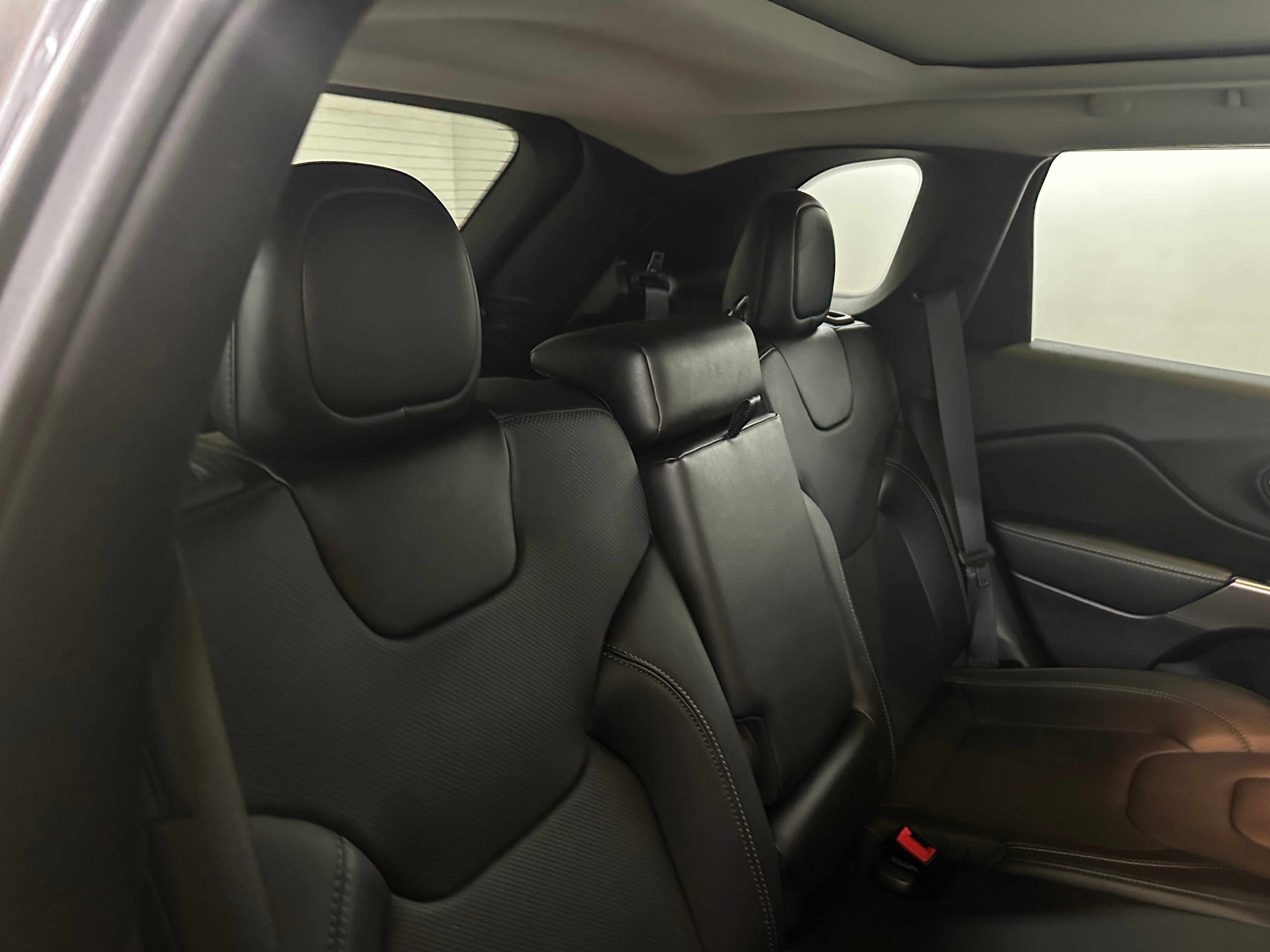 Thumbnail: 2022 Jeep Cherokee - 5