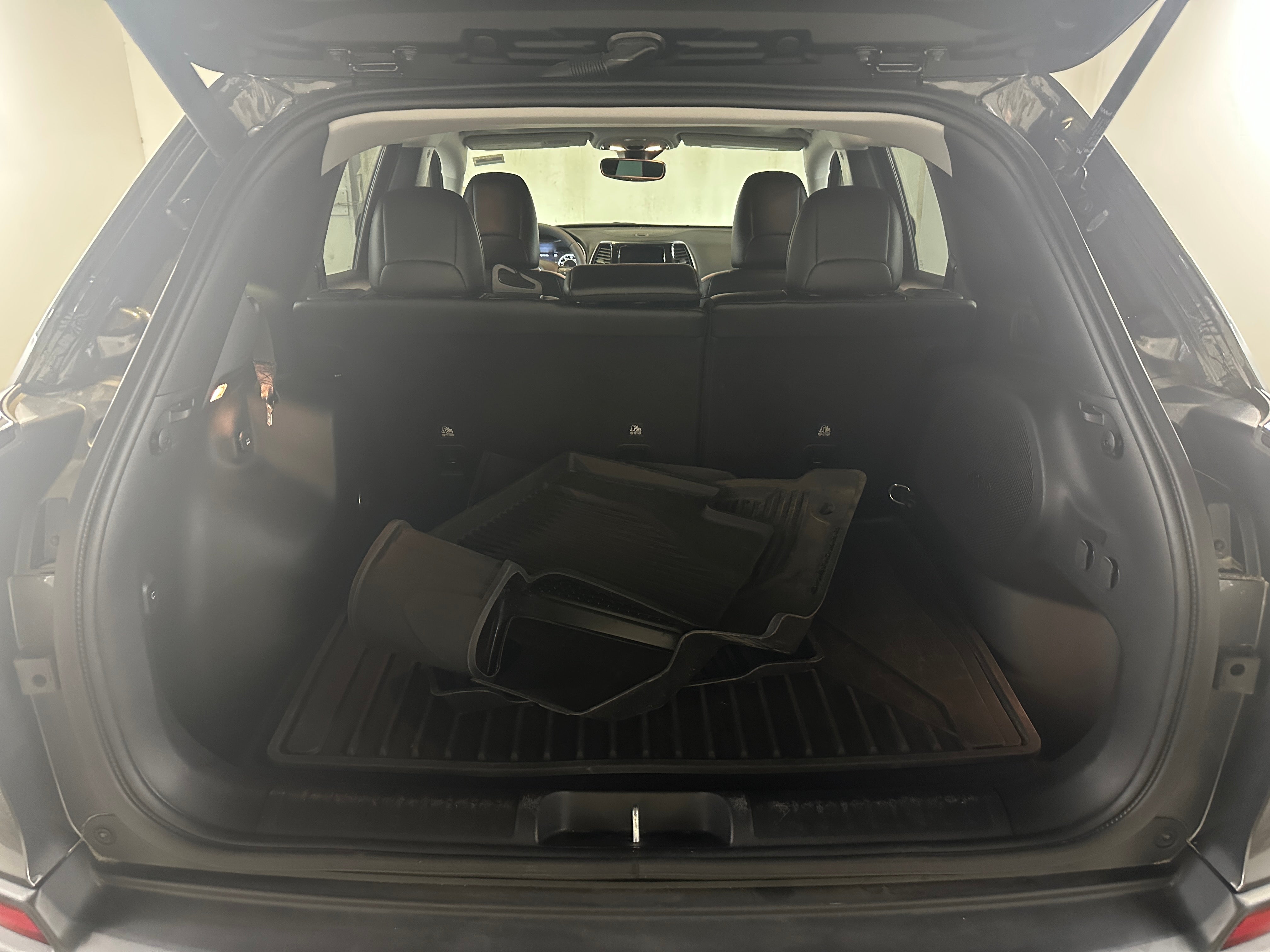 Thumbnail: 2022 Jeep Cherokee - 6