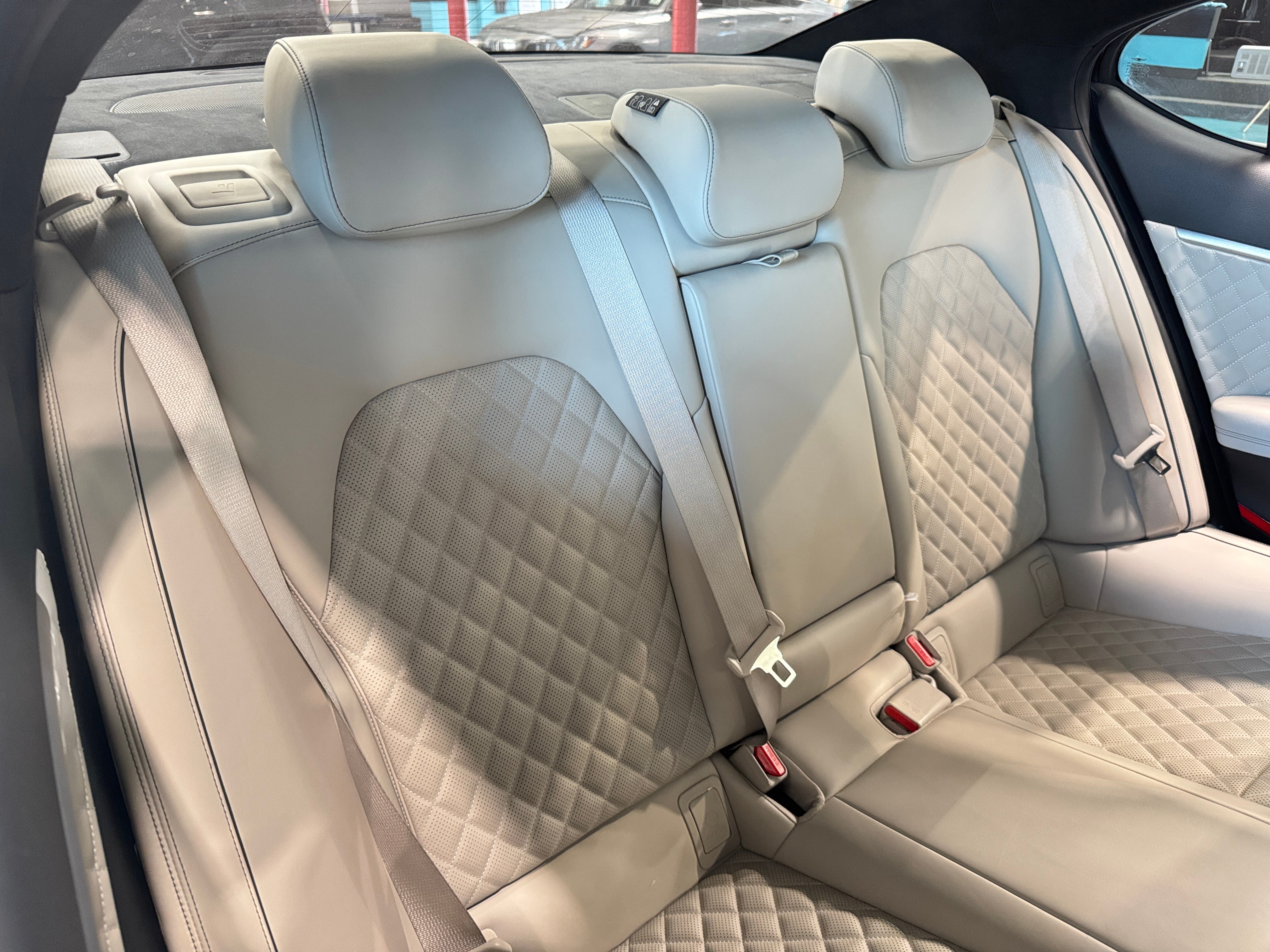 2022 Genesis G70 3.3T 5