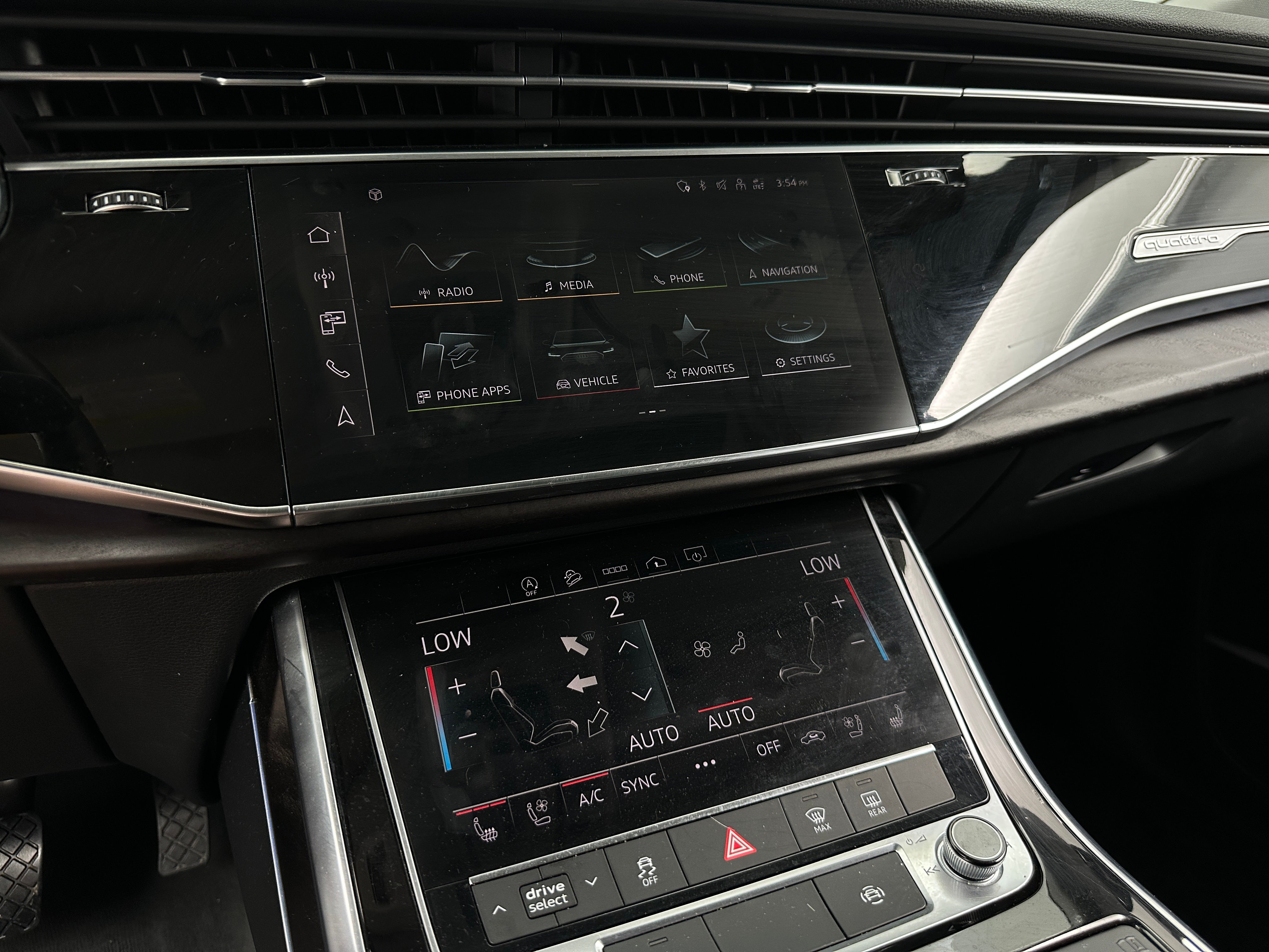 2022 Audi Q8 Premium Plus 3