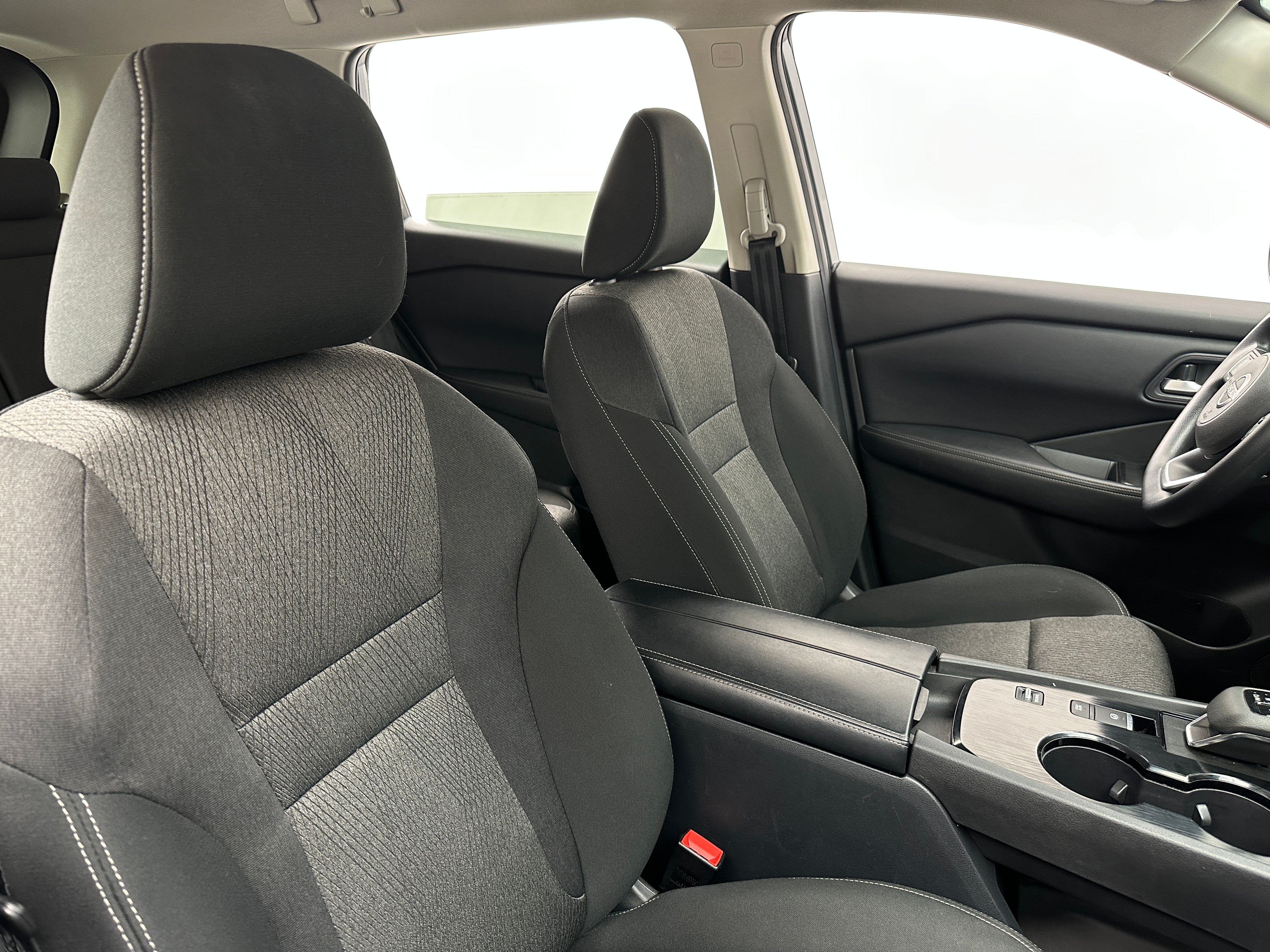 2024 Nissan Rogue SV 2