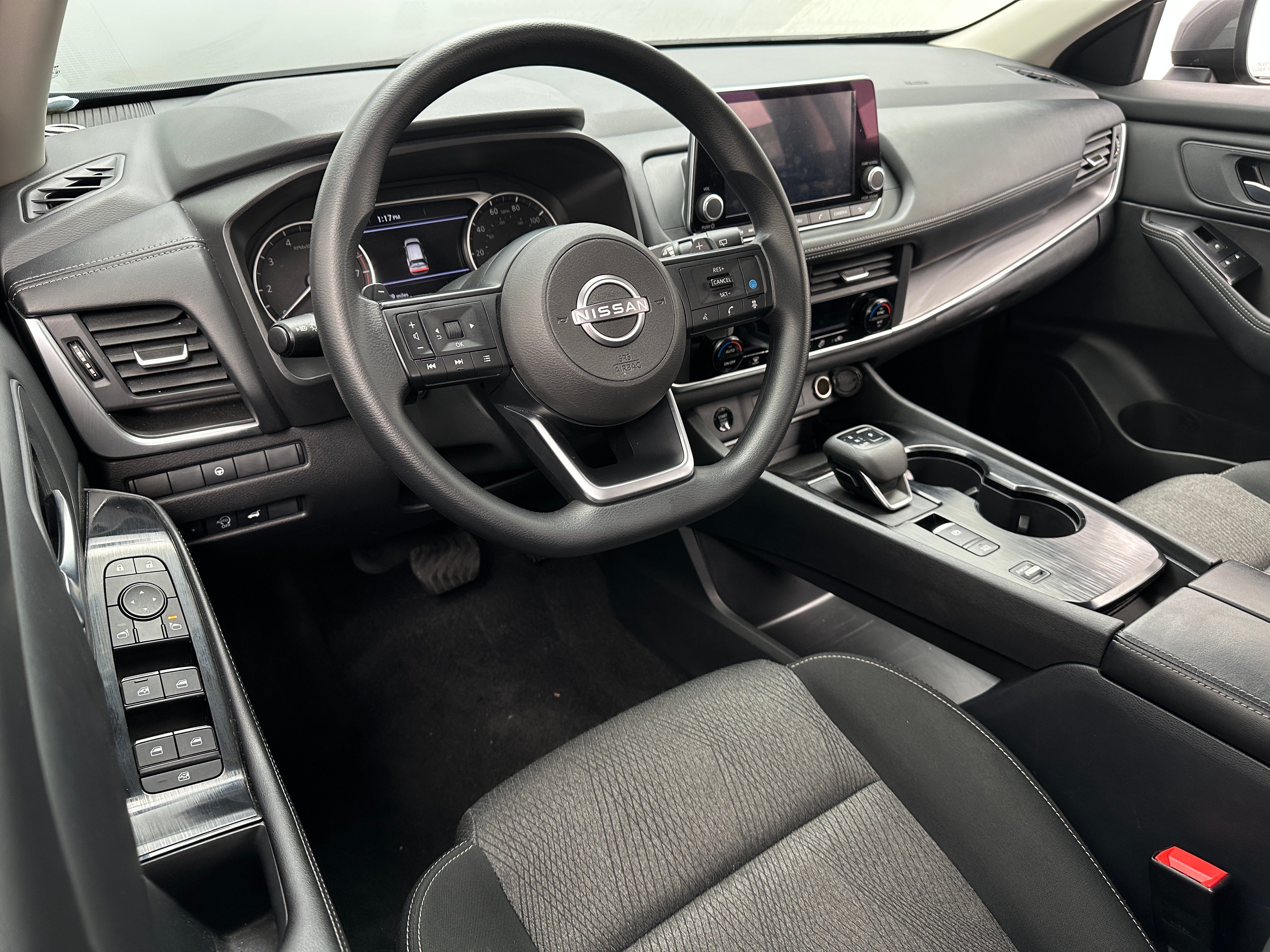2024 Nissan Rogue SV 3
