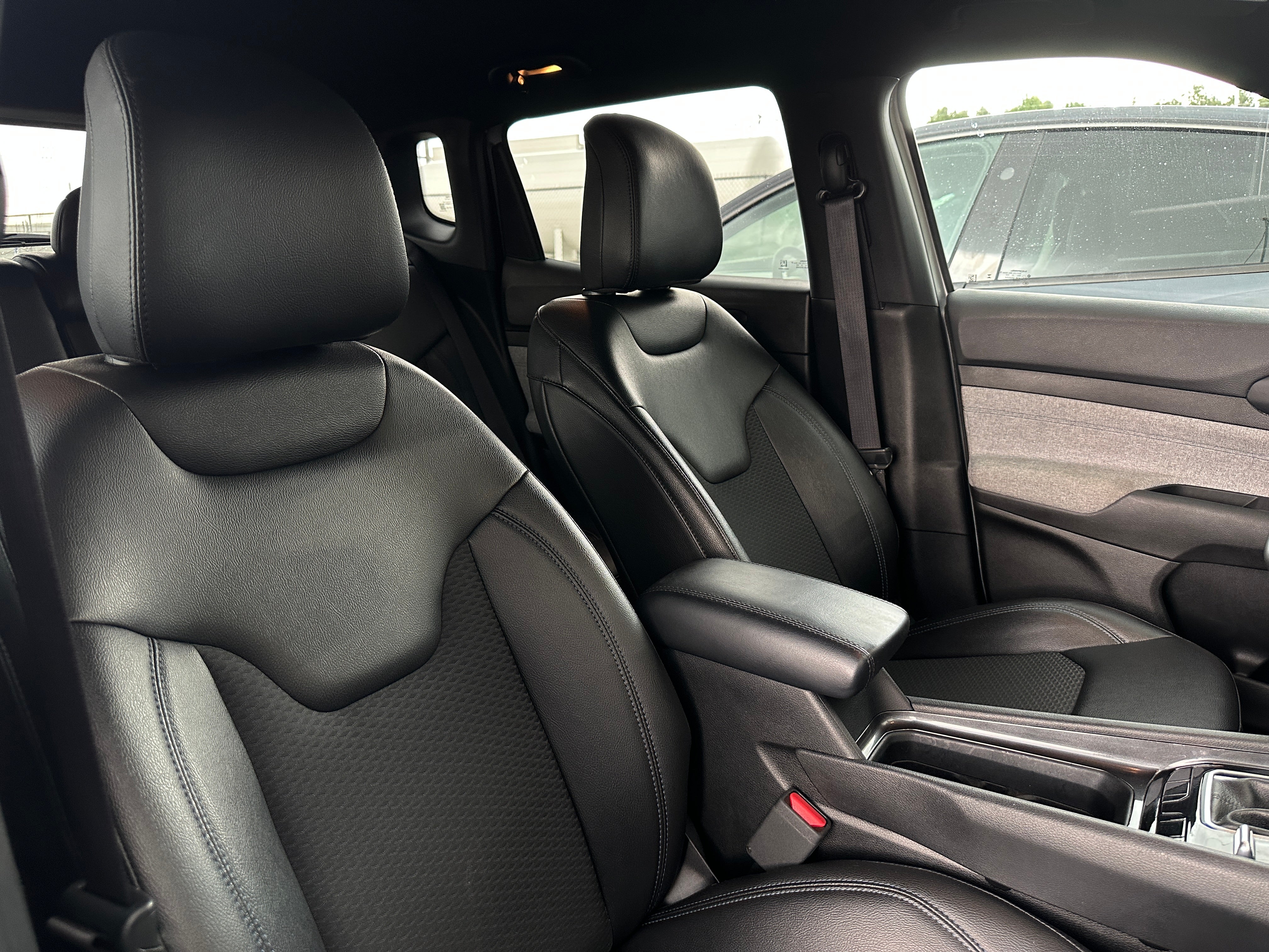 2024 Jeep Compass Latitude 2