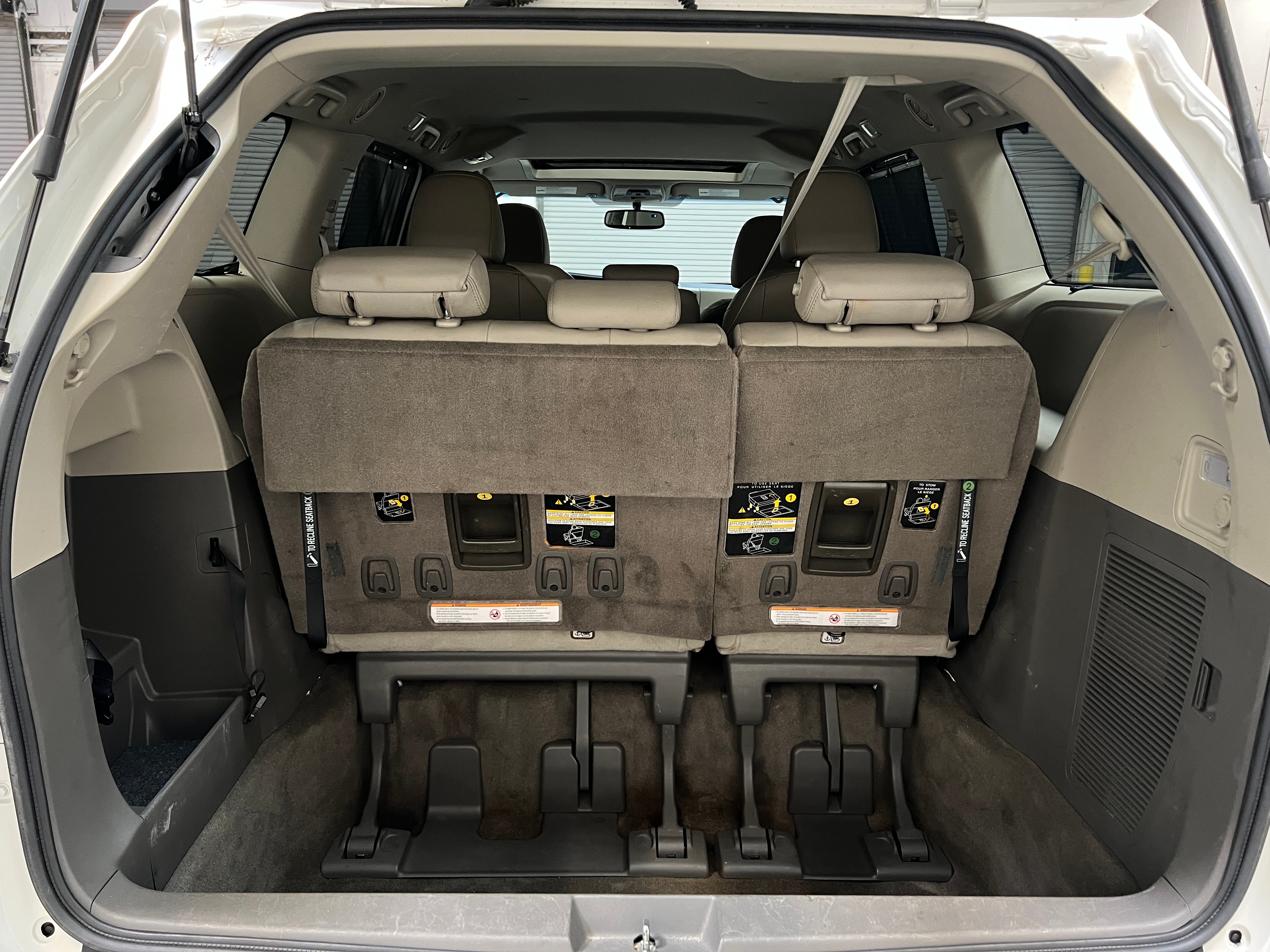 2016 Toyota Sienna XLE 6