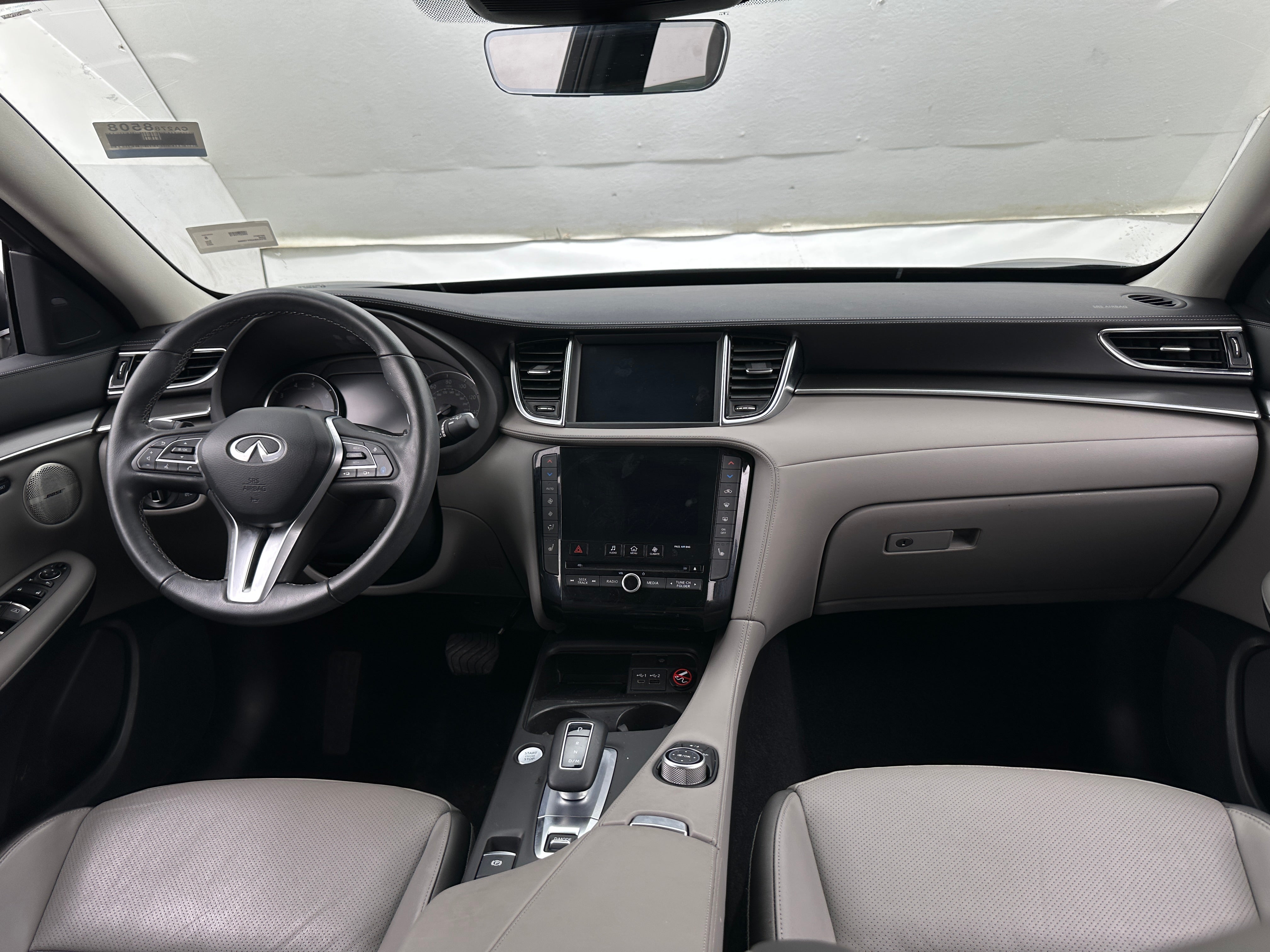 2023 INFINITI QX50 Luxe 2
