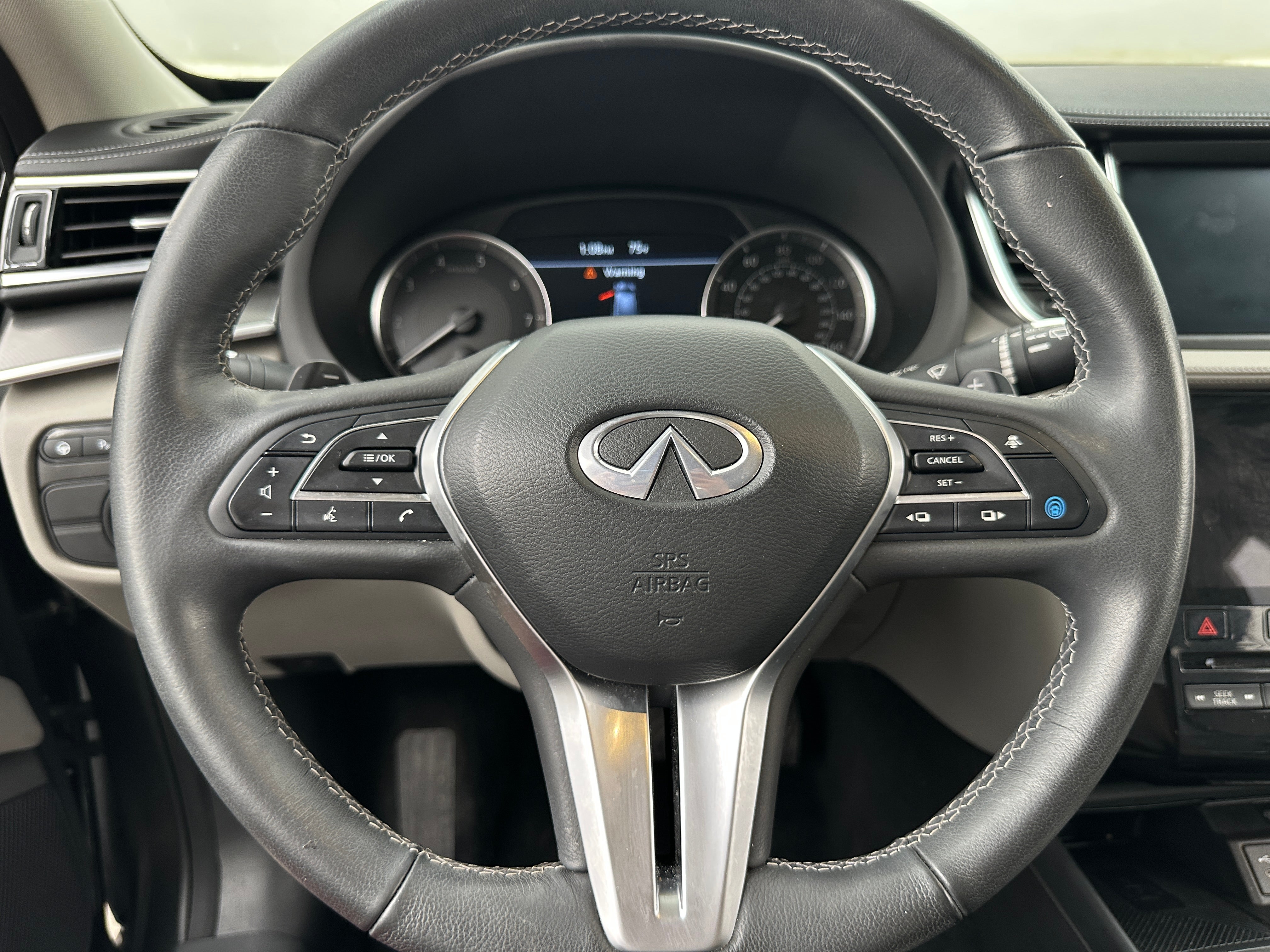 2023 INFINITI QX50 Luxe 4