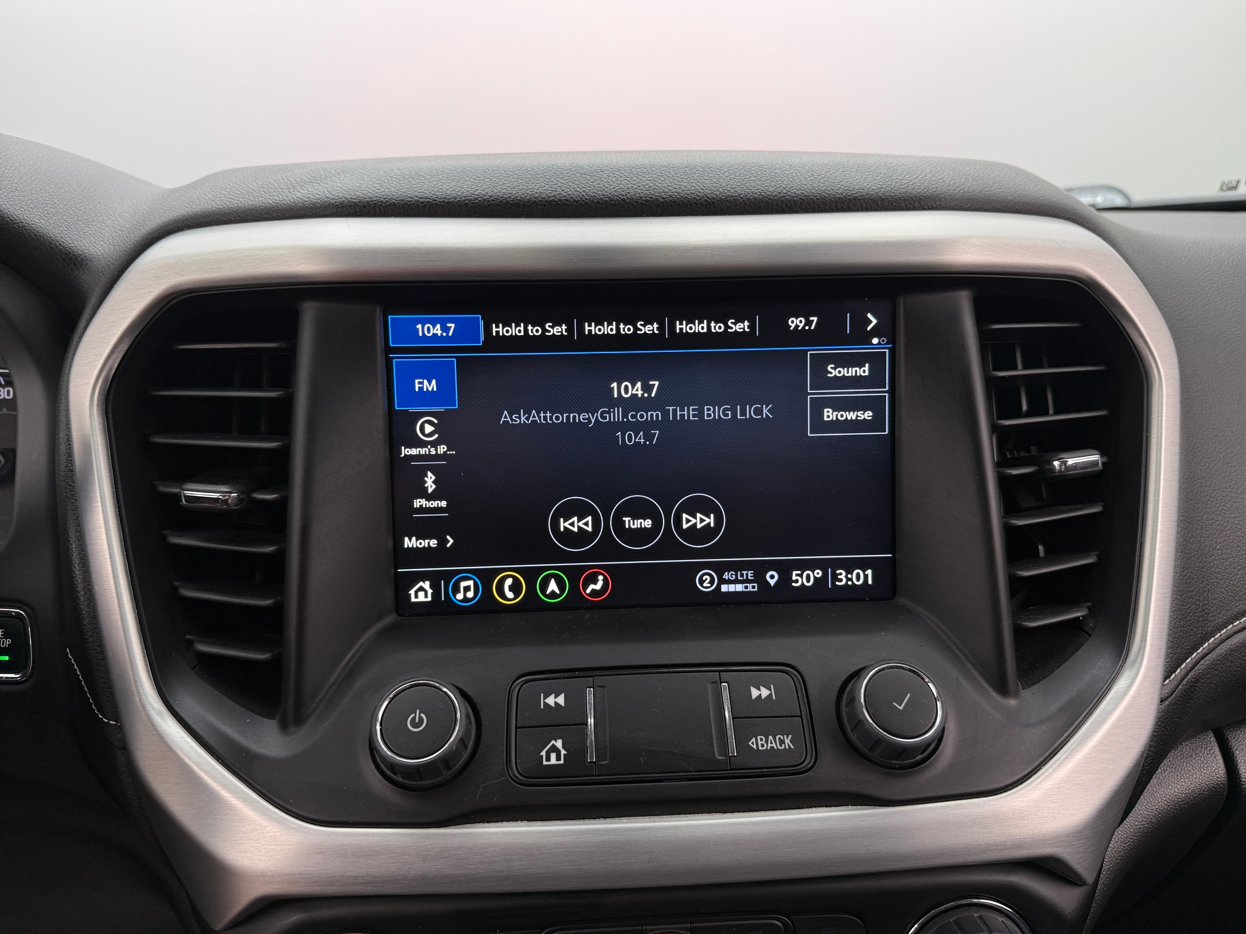 2023 GMC Acadia SLE 4