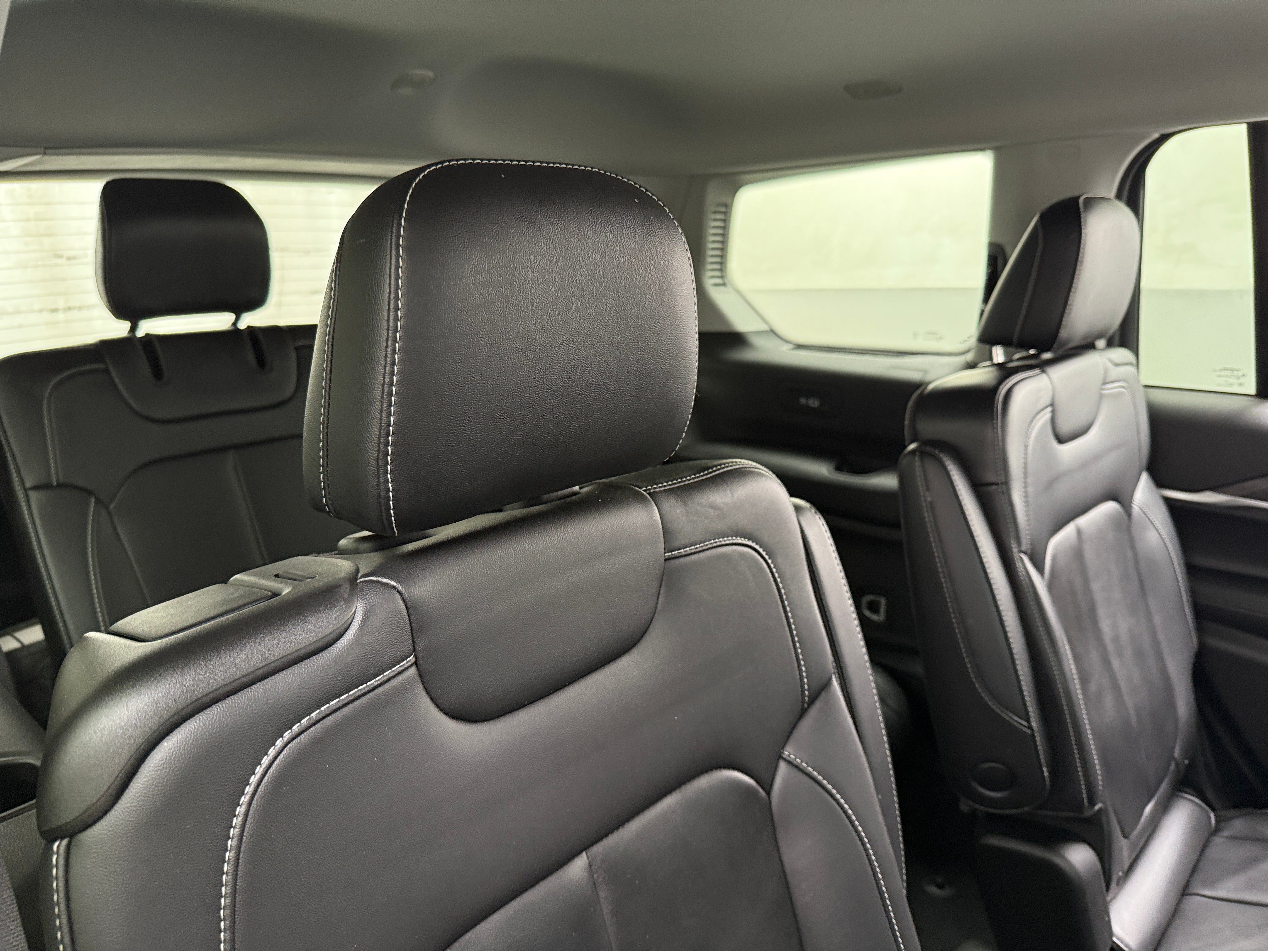 2022 Jeep Grand Cherokee L Limited Edition 5