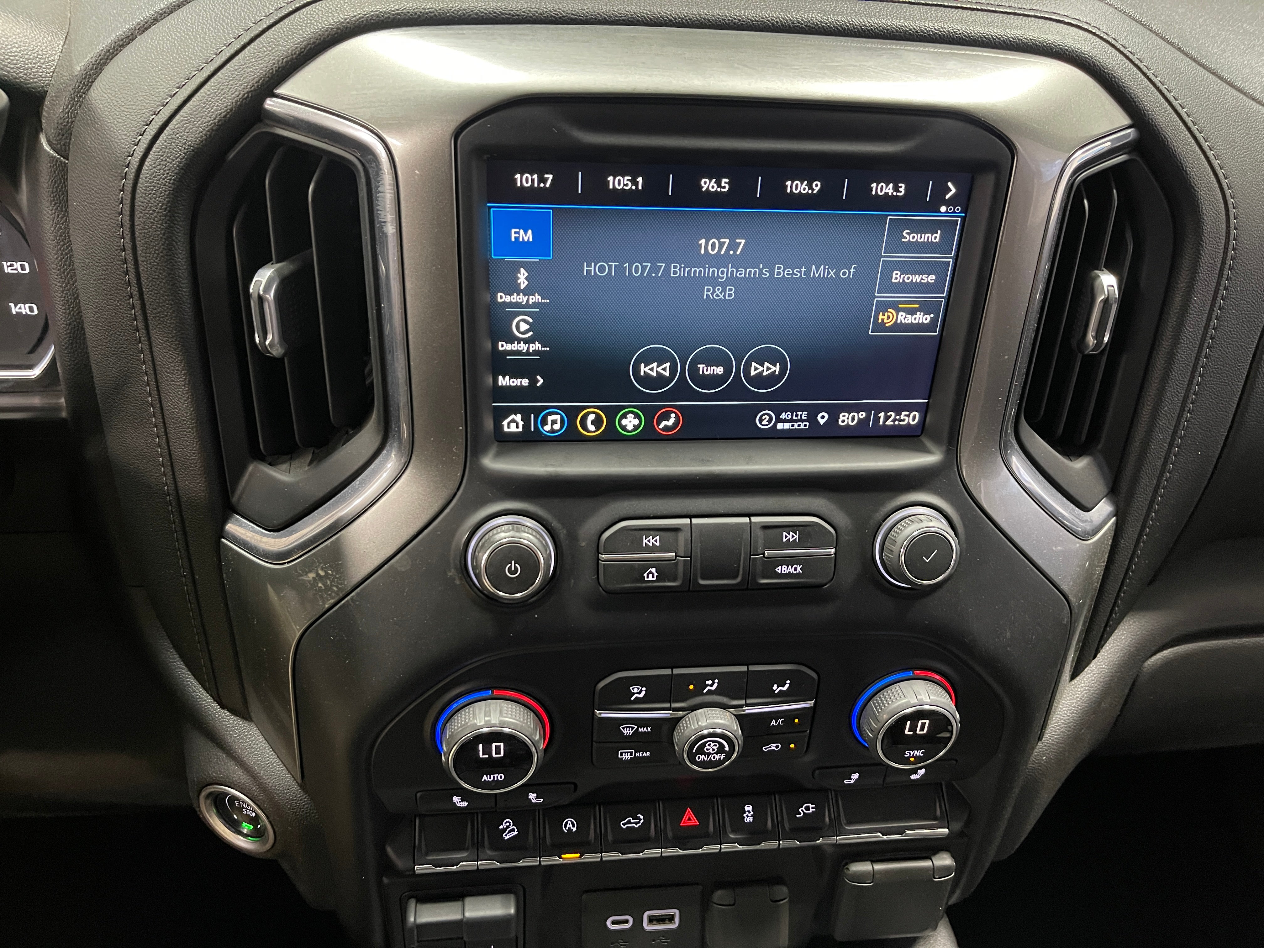 2021 Chevrolet Silverado 1500 RST 3