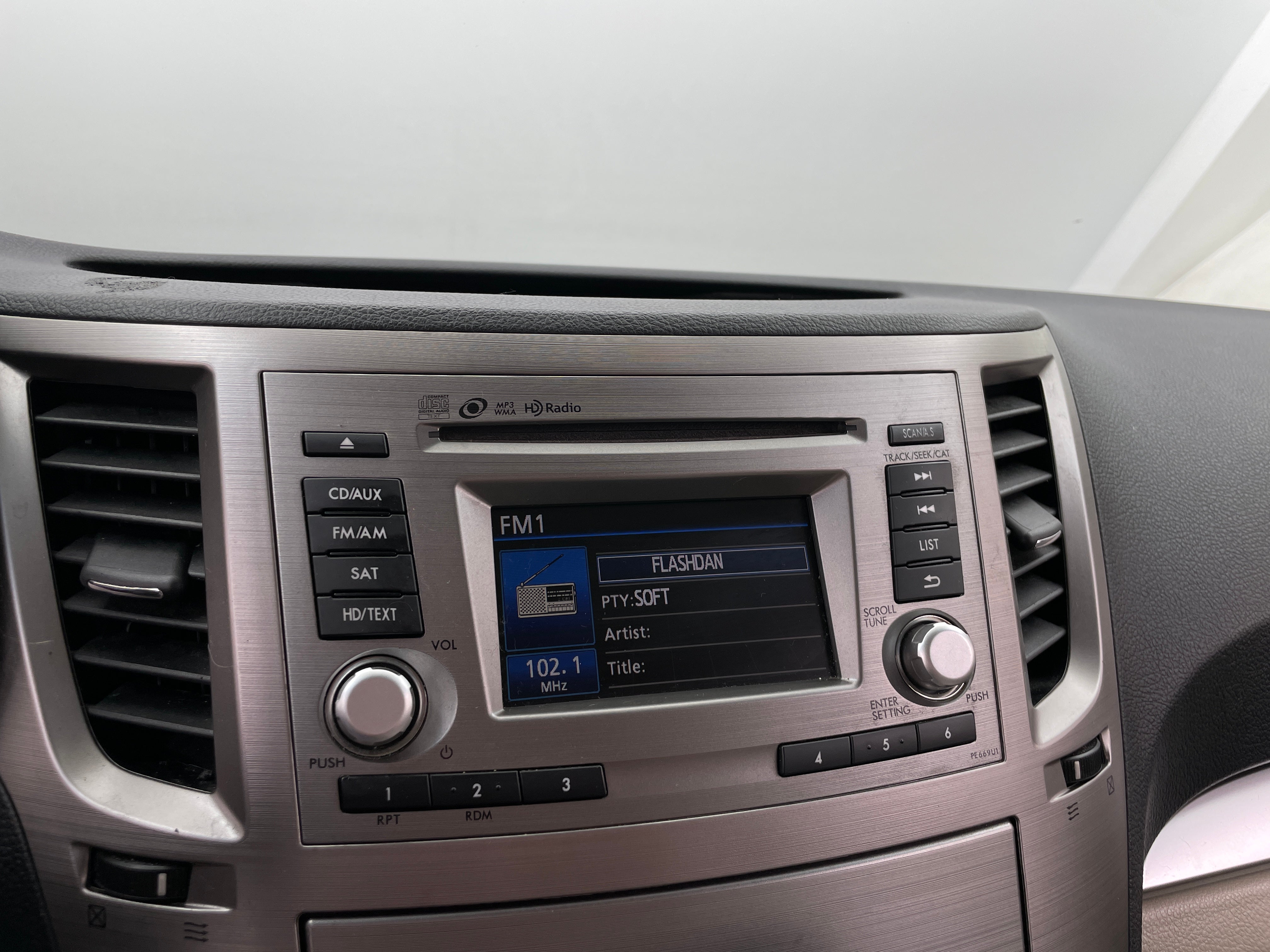 2014 Subaru Outback Premium 4