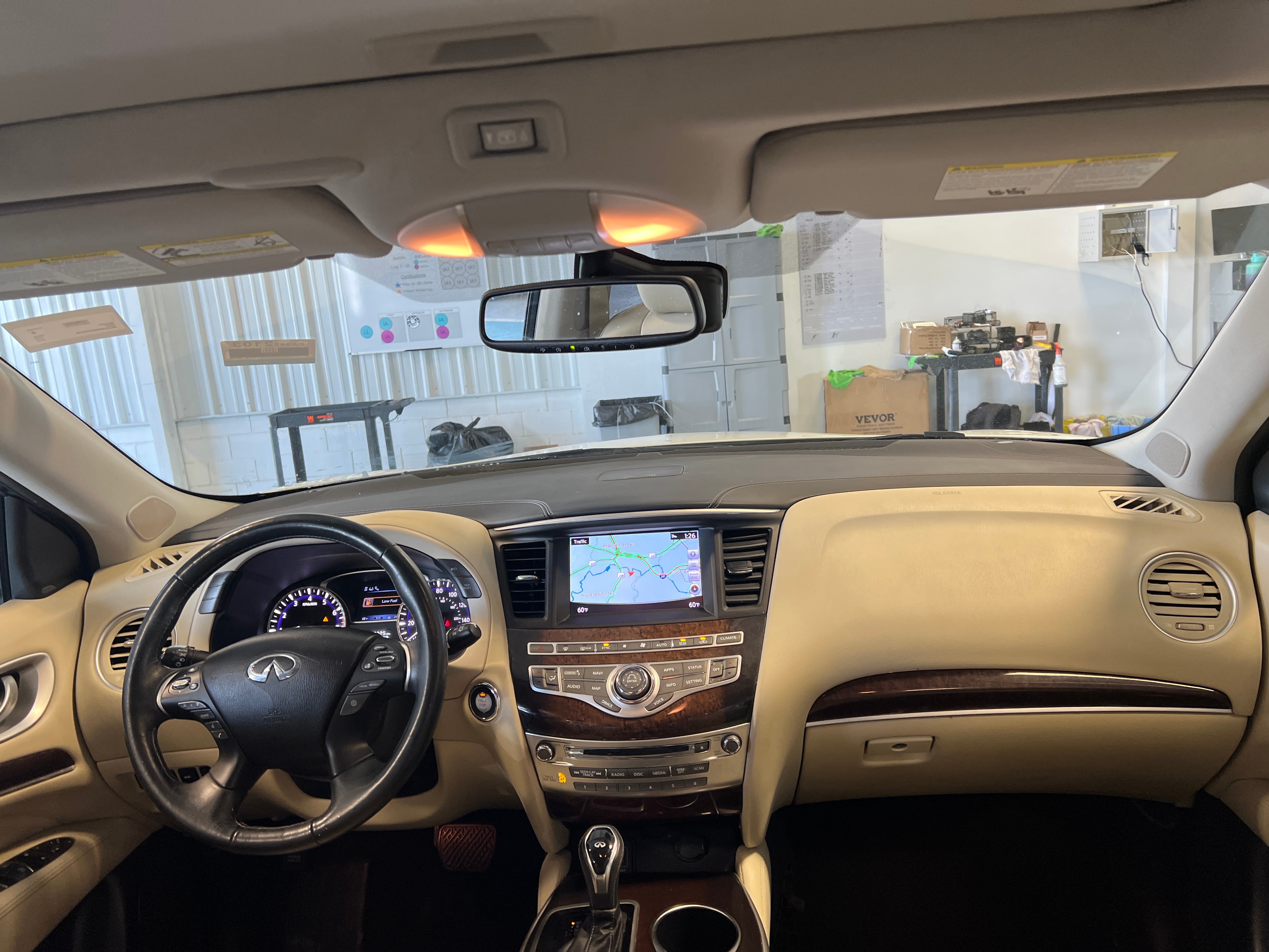 2019 INFINITI QX60 Luxe 2