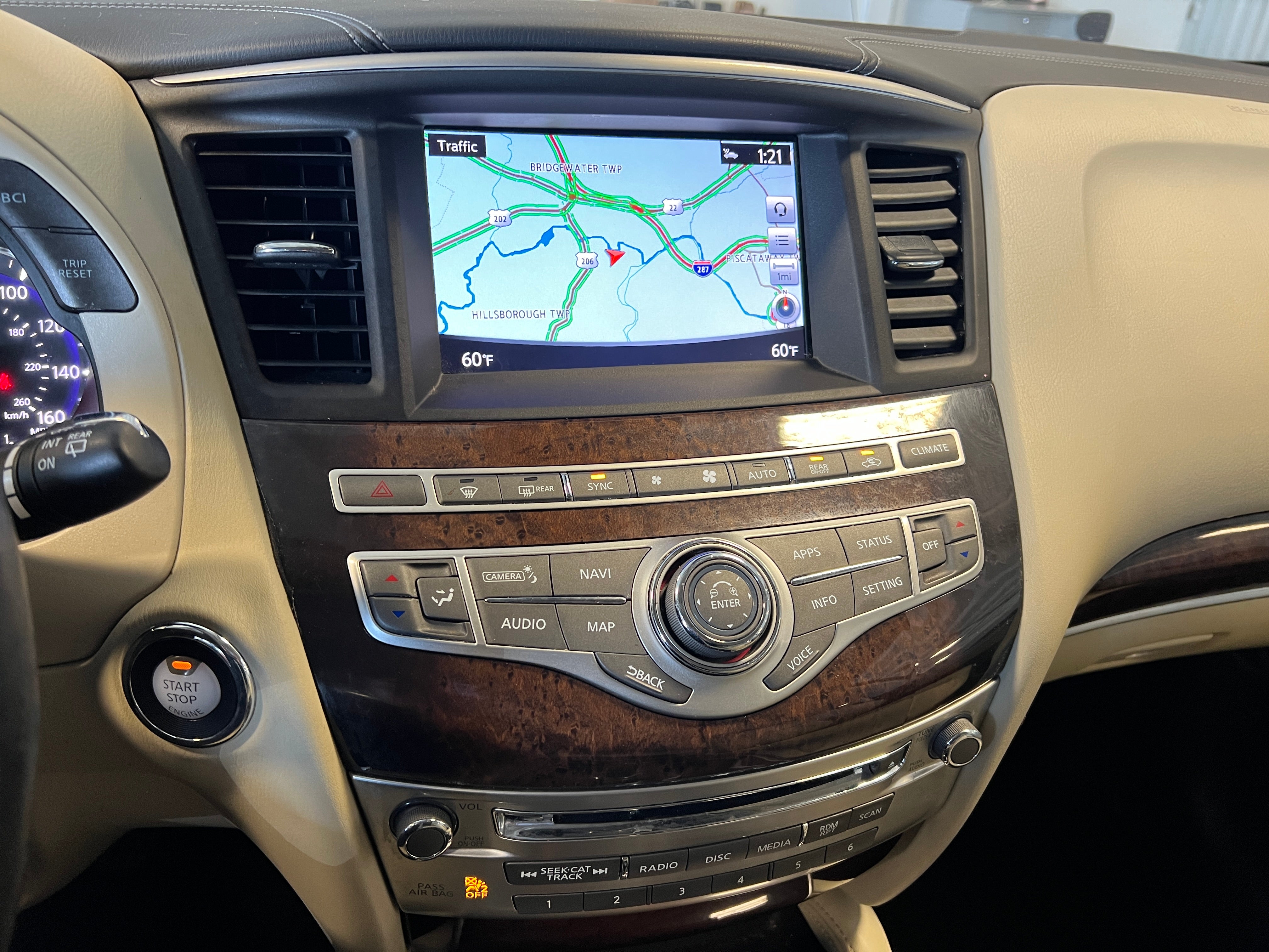 2019 INFINITI QX60 Luxe 3